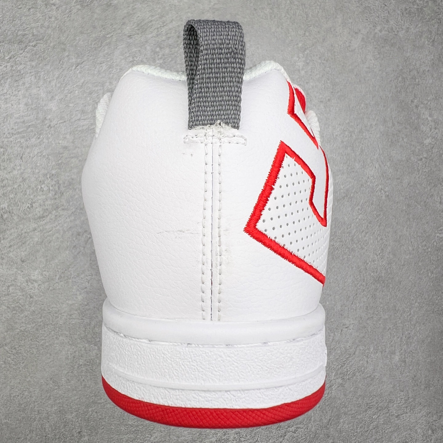 图片[8]-DC Shoes 牛皮百搭潮流时尚面包鞋低帮板鞋 实拍调校N版已经零色差零失真 百分百还原实物色彩所见即所得 不存在货不对板色差等低级问题 选购参考实物拍摄 不混卖不参货 只用心做好货严格选品 承诺混一赔十 尺码：36 36.5 37.5 38 38.5 39 40 40.5 41 42 42.5 43 44 44.5 45-选品中心