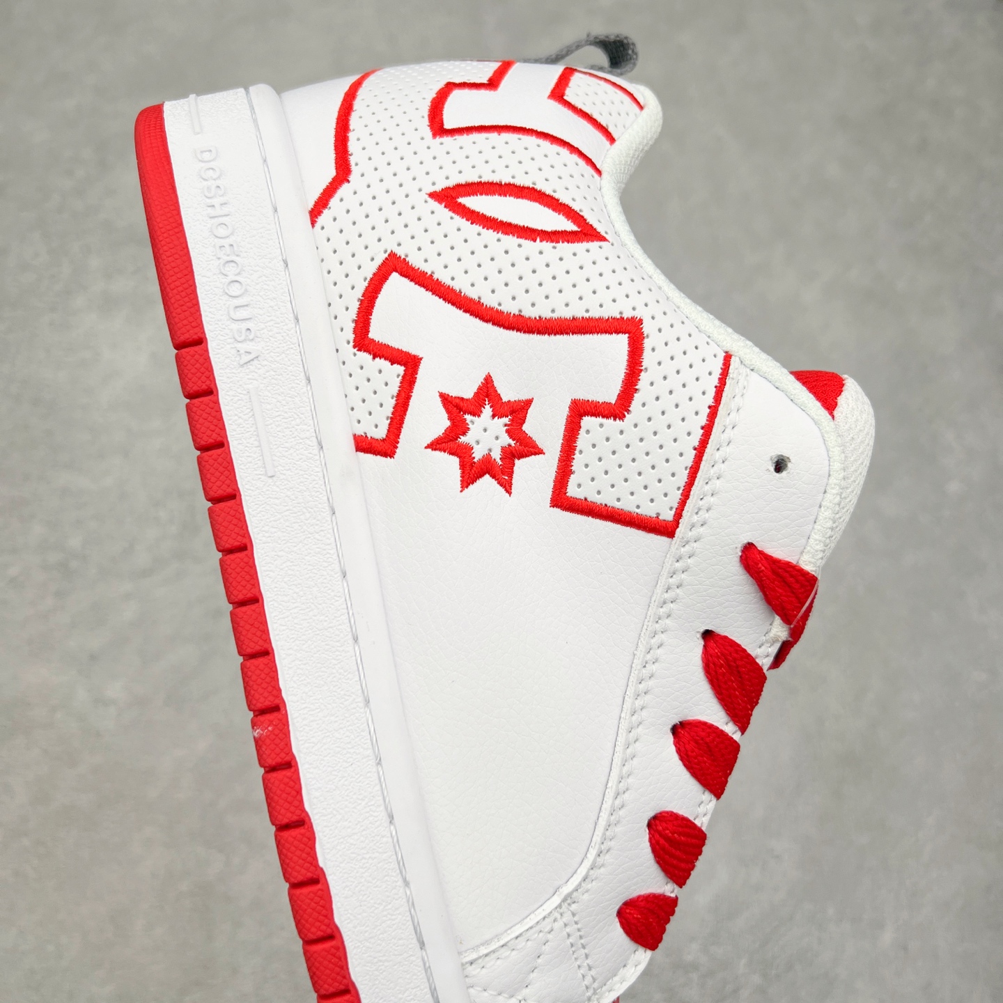 图片[6]-DC Shoes 牛皮百搭潮流时尚面包鞋低帮板鞋 实拍调校N版已经零色差零失真 百分百还原实物色彩所见即所得 不存在货不对板色差等低级问题 选购参考实物拍摄 不混卖不参货 只用心做好货严格选品 承诺混一赔十 尺码：36 36.5 37.5 38 38.5 39 40 40.5 41 42 42.5 43 44 44.5 45-选品中心