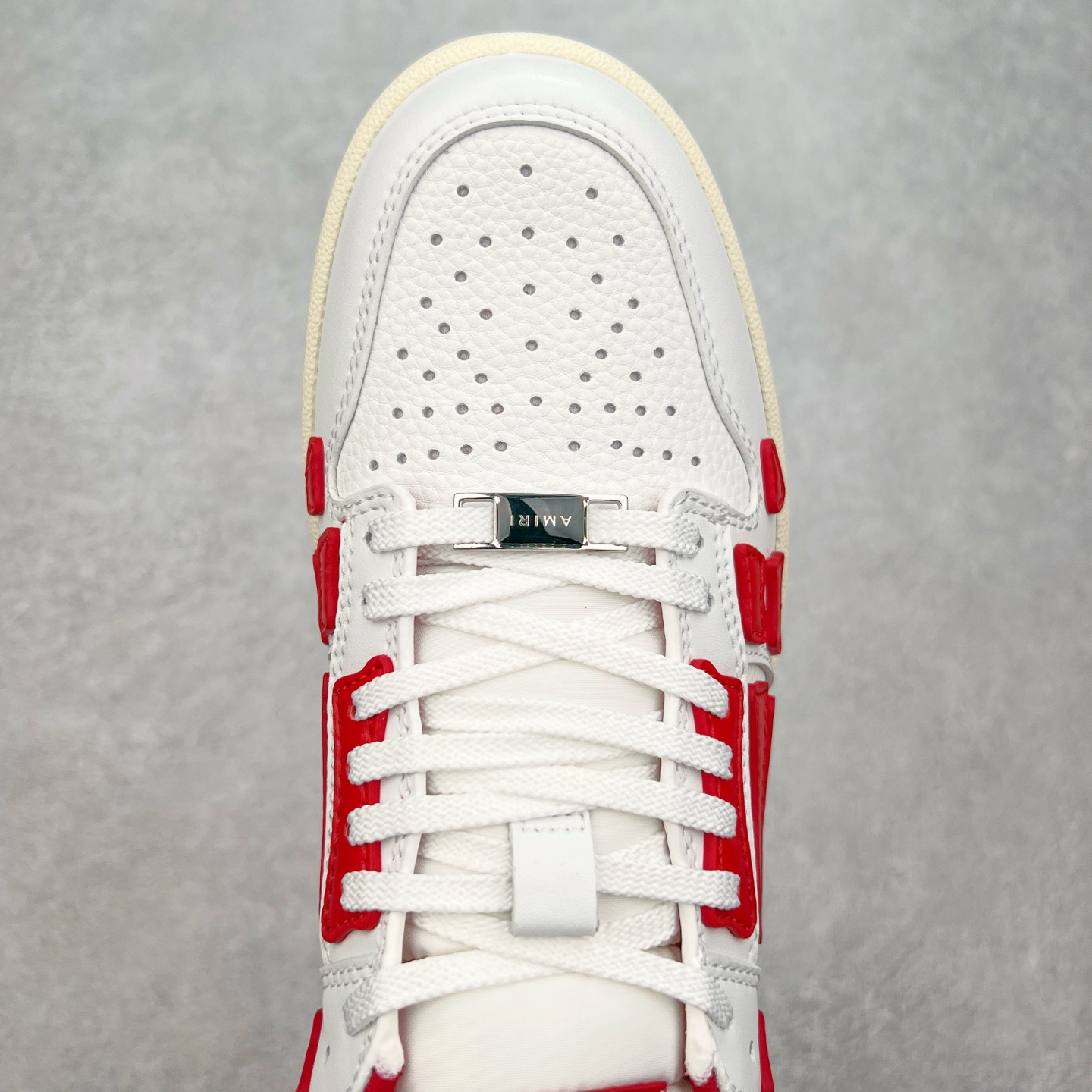 图片[4]-＃莞产 Amiri 埃米尔 Skeleton Low-Skel top Sneakers 骨骼系列情侣鞋 当潮顶流产品 众星上脚 低帮运动休闲板鞋 正确骨头形状 鞋舌外翻细节 头层牛皮双层加厚鞋面 鞋帮侧面骨头采用两张牛皮贴合处理 立体感更好 皮料切口均油边处理 定制金属LOGO铭牌及吊牌 并配有官方购物袋尽显高端大气 尺码 35 36 37 38 39 40 41 42 43 44 45-选品中心