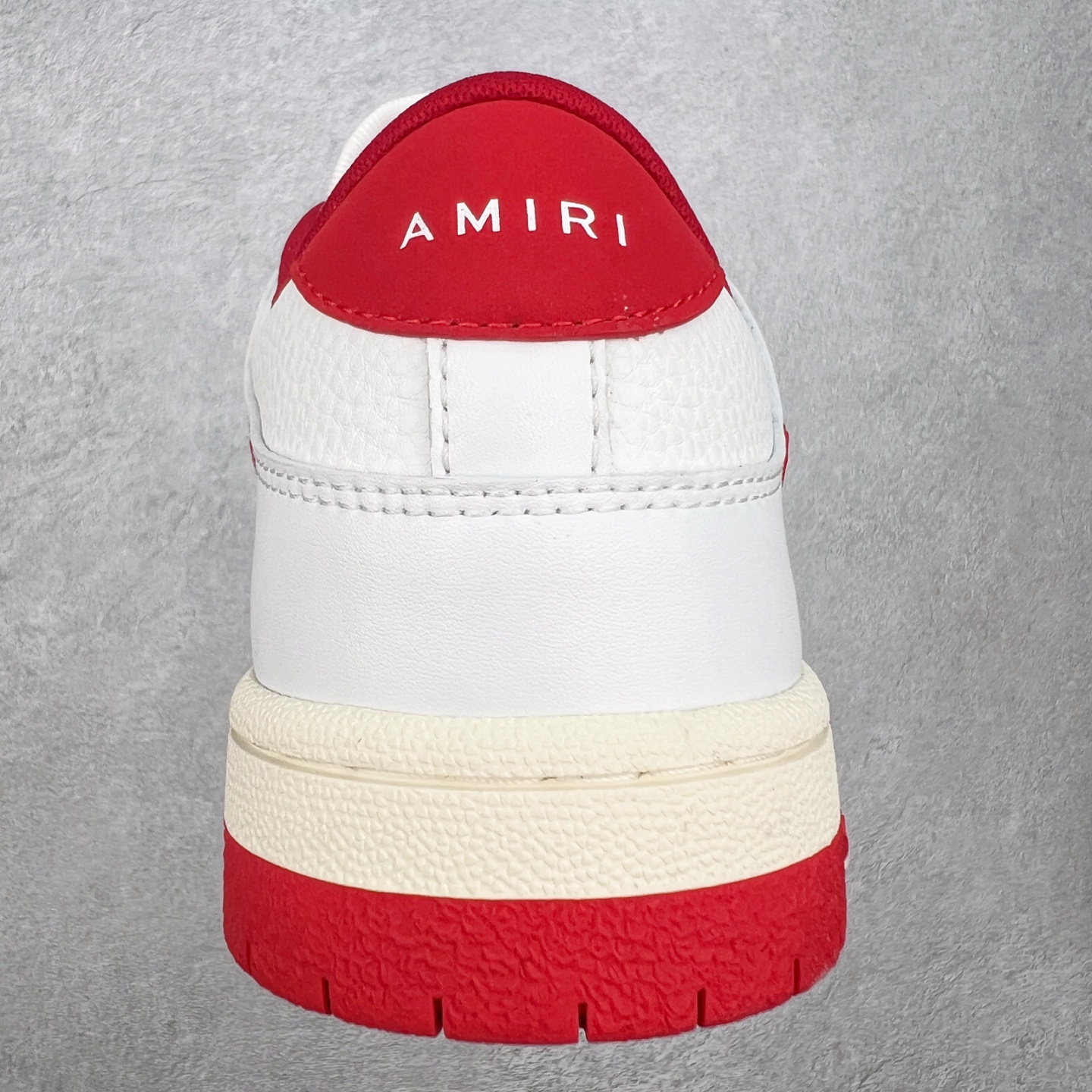 图片[8]-＃莞产 Amiri 埃米尔 Skeleton Low-Skel top Sneakers 骨骼系列情侣鞋 当潮顶流产品 众星上脚 低帮运动休闲板鞋 正确骨头形状 鞋舌外翻细节 头层牛皮双层加厚鞋面 鞋帮侧面骨头采用两张牛皮贴合处理 立体感更好 皮料切口均油边处理 定制金属LOGO铭牌及吊牌 并配有官方购物袋尽显高端大气 尺码 35 36 37 38 39 40 41 42 43 44 45-选品中心