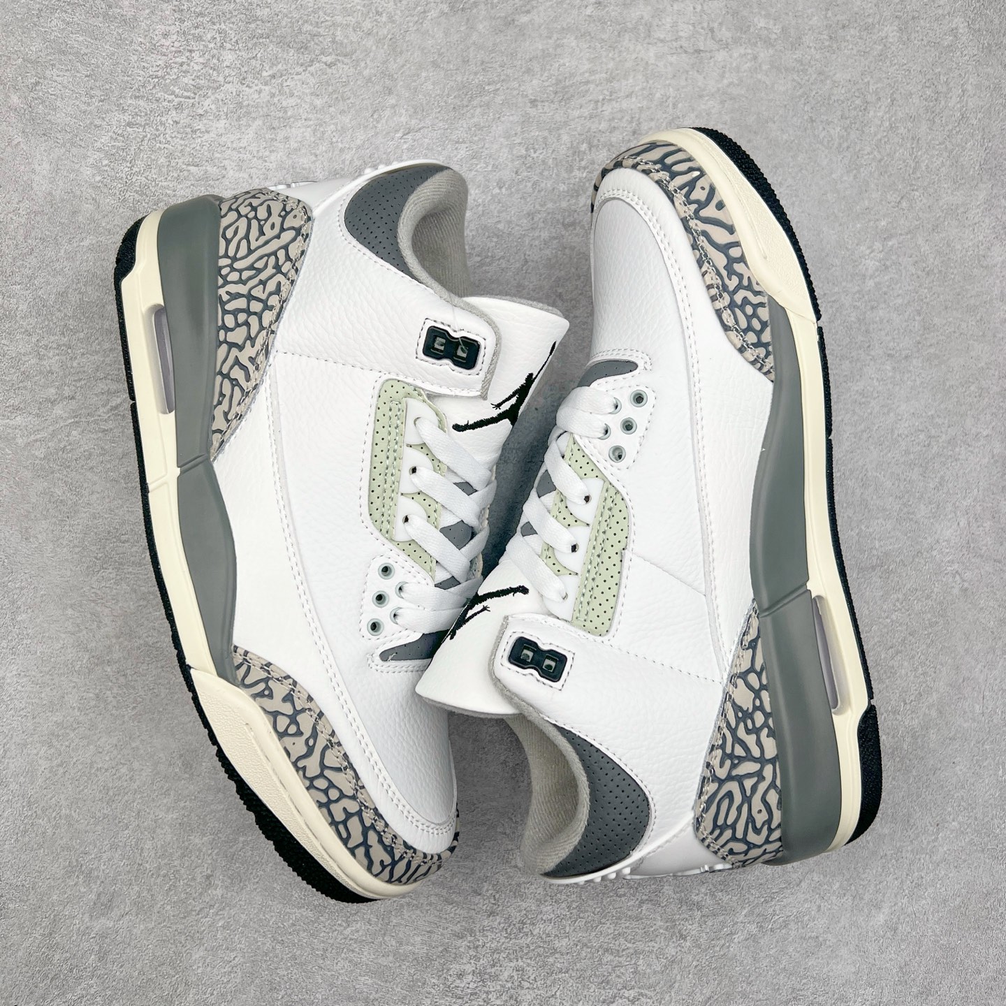 图片[3]-＃头层特价福利 Air Jordan AJ3 Retro 系列 头层皮料加持 大厂出品 原纸板楦头开发 完美鞋型匹配公司货 正确TPU鞋舌锁扣 乳胶鞋垫 最新原厂底模 大底卡色咬花完美 鞋柜必备鞋款 终端现货供应 尺码：36 36.5 37.5 38 38.5 39 40 40.5 41 42 42.5 43 44 44.5 45 46-选品中心