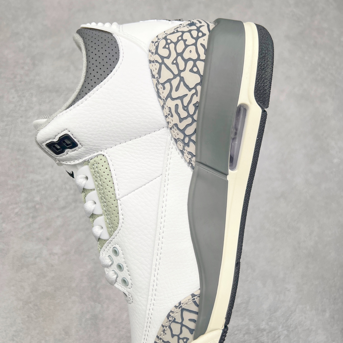 图片[7]-＃头层特价福利 Air Jordan AJ3 Retro 系列 头层皮料加持 大厂出品 原纸板楦头开发 完美鞋型匹配公司货 正确TPU鞋舌锁扣 乳胶鞋垫 最新原厂底模 大底卡色咬花完美 鞋柜必备鞋款 终端现货供应 尺码：36 36.5 37.5 38 38.5 39 40 40.5 41 42 42.5 43 44 44.5 45 46-选品中心