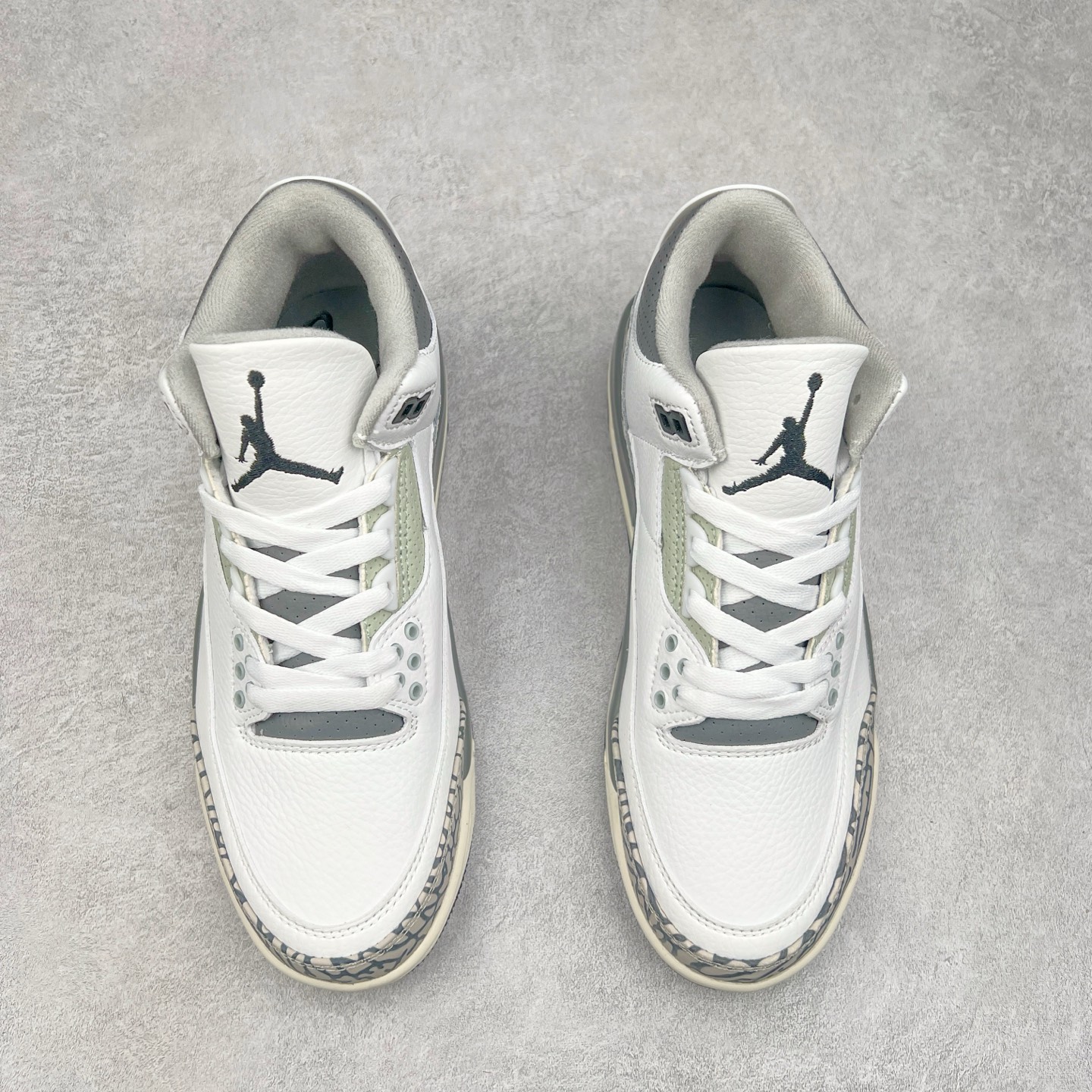 图片[2]-＃头层特价福利 Air Jordan AJ3 Retro 系列 头层皮料加持 大厂出品 原纸板楦头开发 完美鞋型匹配公司货 正确TPU鞋舌锁扣 乳胶鞋垫 最新原厂底模 大底卡色咬花完美 鞋柜必备鞋款 终端现货供应 尺码：36 36.5 37.5 38 38.5 39 40 40.5 41 42 42.5 43 44 44.5 45 46-选品中心