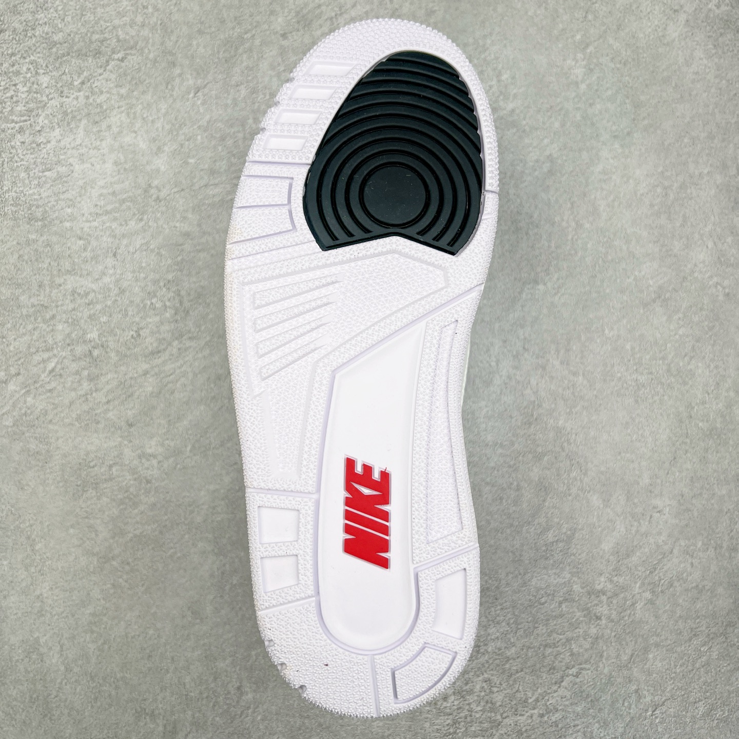 图片[9]-＃头层特价福利 Air Jordan AJ3 Retro 系列 头层皮料加持 大厂出品 原纸板楦头开发 完美鞋型匹配公司货 正确TPU鞋舌锁扣 乳胶鞋垫 最新原厂底模 大底卡色咬花完美 鞋柜必备鞋款 终端现货供应 尺码：36 36.5 37.5 38 38.5 39 40 40.5 41 42 42.5 43 44 44.5 45 46-选品中心