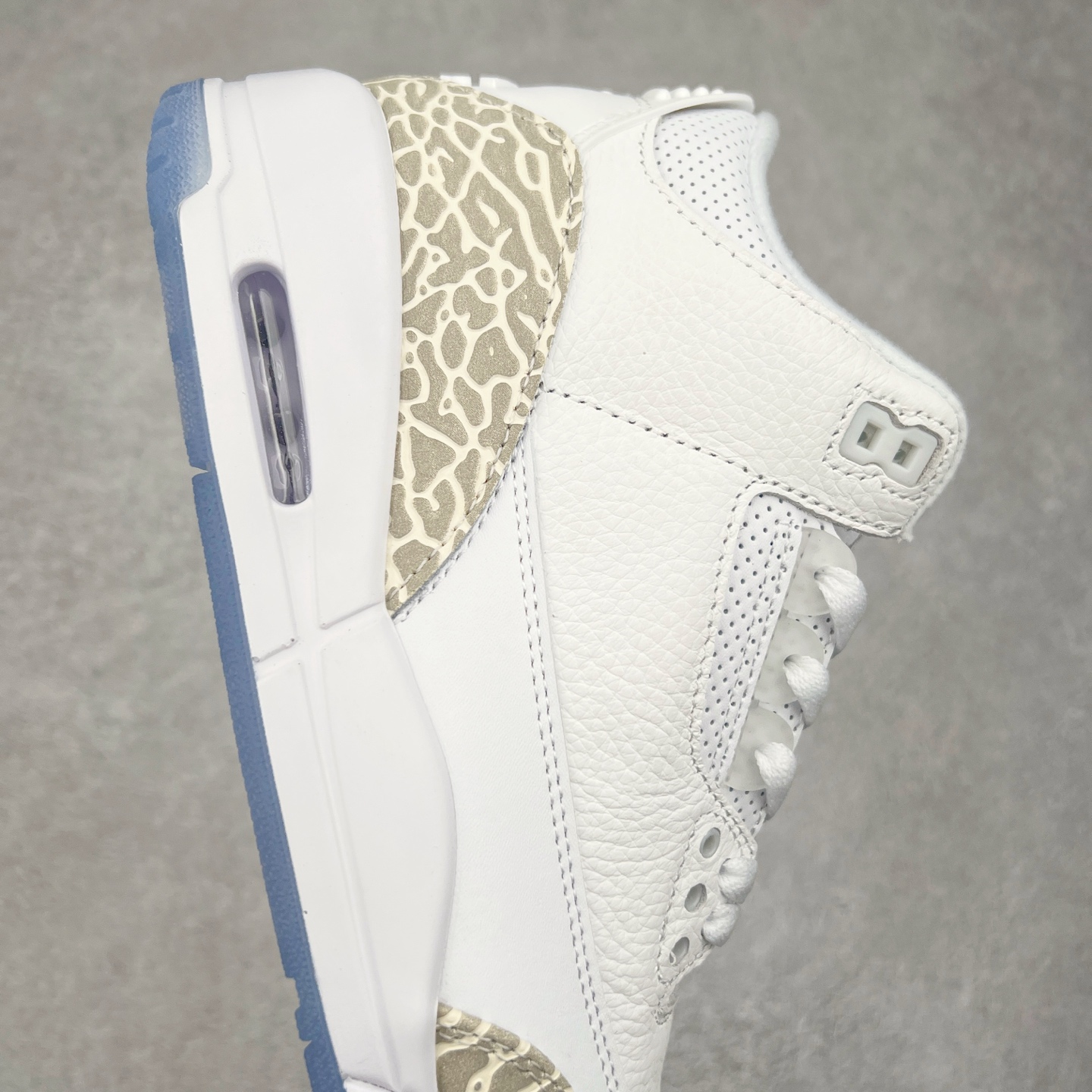 图片[6]-＃头层特价福利 Air Jordan AJ3 Retro 系列 头层皮料加持 大厂出品 原纸板楦头开发 完美鞋型匹配公司货 正确TPU鞋舌锁扣 乳胶鞋垫 最新原厂底模 大底卡色咬花完美 鞋柜必备鞋款 终端现货供应 尺码：36 36.5 37.5 38 38.5 39 40 40.5 41 42 42.5 43 44 44.5 45 46-选品中心