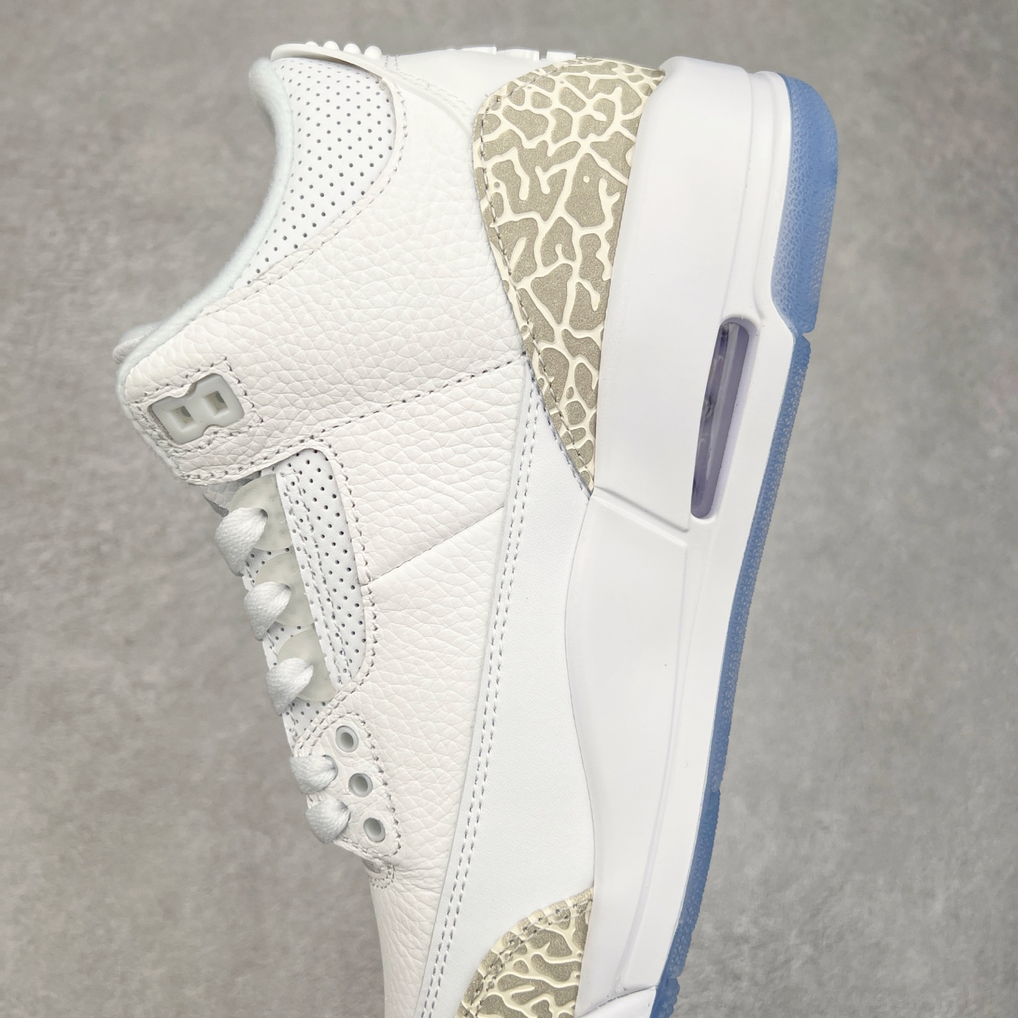 图片[7]-＃头层特价福利 Air Jordan AJ3 Retro 系列 头层皮料加持 大厂出品 原纸板楦头开发 完美鞋型匹配公司货 正确TPU鞋舌锁扣 乳胶鞋垫 最新原厂底模 大底卡色咬花完美 鞋柜必备鞋款 终端现货供应 尺码：36 36.5 37.5 38 38.5 39 40 40.5 41 42 42.5 43 44 44.5 45 46-选品中心