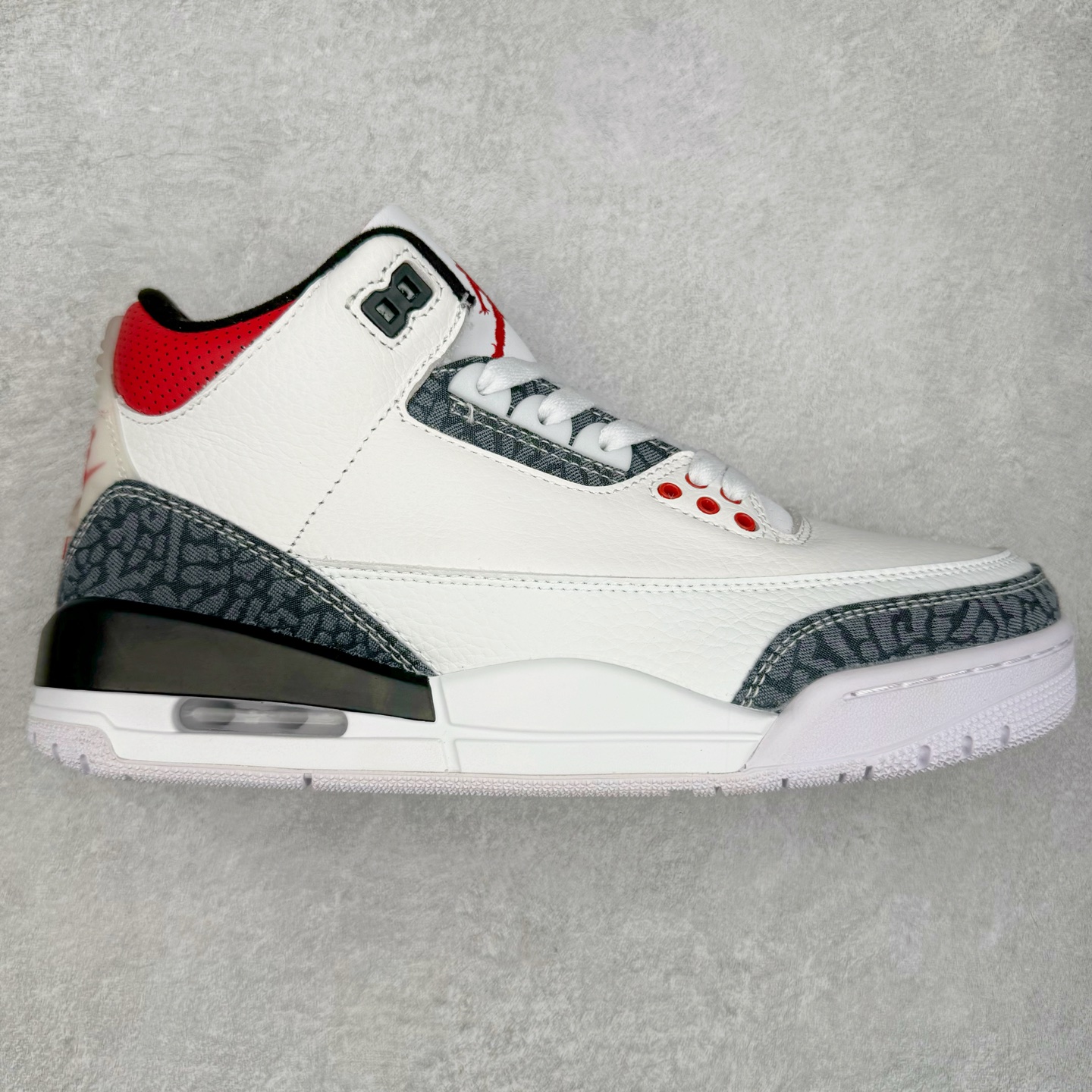 图片[2]-＃头层特价福利 Air Jordan AJ3 Retro 系列 头层皮料加持 大厂出品 原纸板楦头开发 完美鞋型匹配公司货 正确TPU鞋舌锁扣 乳胶鞋垫 最新原厂底模 大底卡色咬花完美 鞋柜必备鞋款 终端现货供应 尺码：36 36.5 37.5 38 38.5 39 40 40.5 41 42 42.5 43 44 44.5 45 46-选品中心