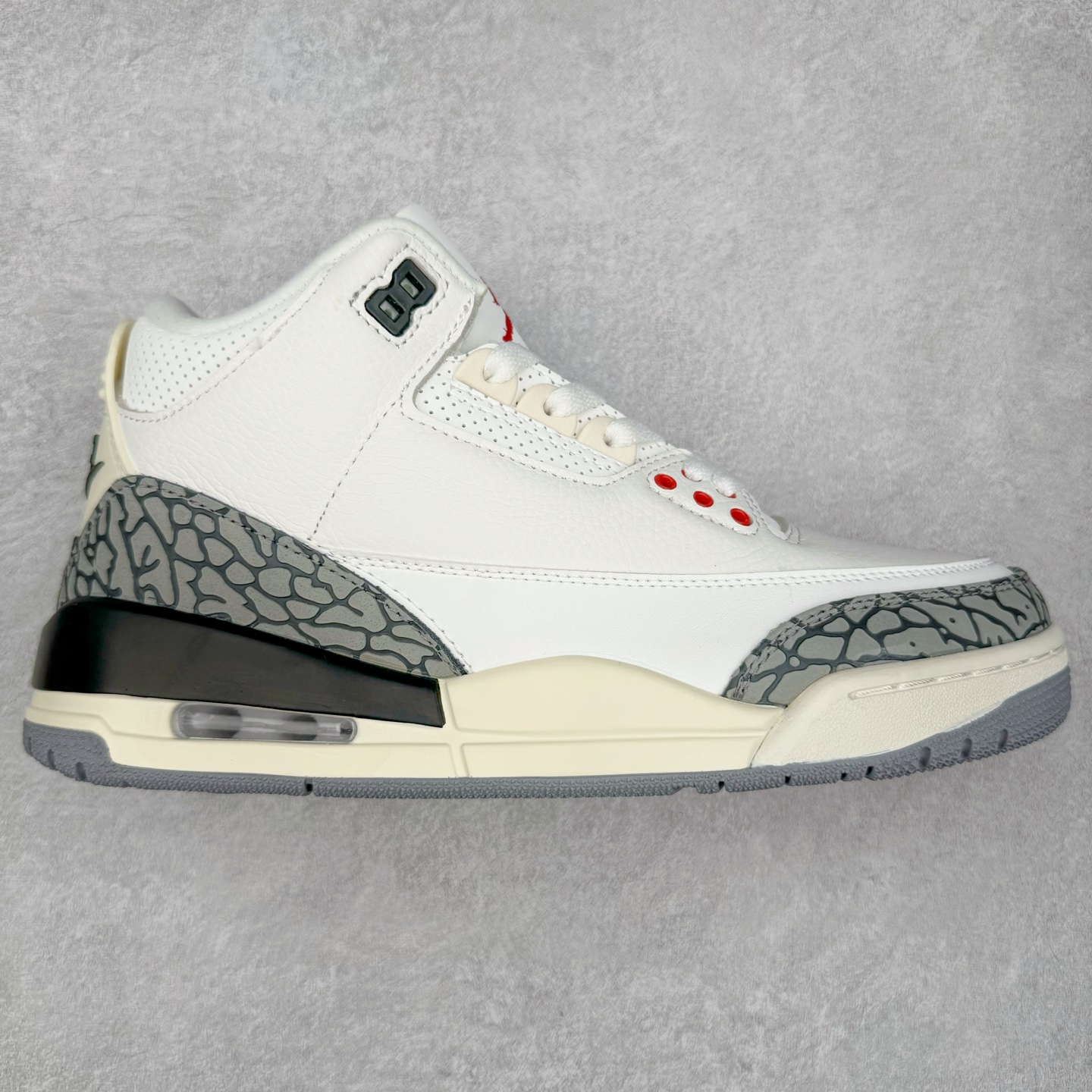 图片[2]-＃头层特价福利 Air Jordan AJ3 Retro 系列 头层皮料加持 大厂出品 原纸板楦头开发 完美鞋型匹配公司货 正确TPU鞋舌锁扣 乳胶鞋垫 最新原厂底模 大底卡色咬花完美 鞋柜必备鞋款 终端现货供应 尺码：36 36.5 37.5 38 38.5 39 40 40.5 41 42 42.5 43 44 44.5 45 46-选品中心