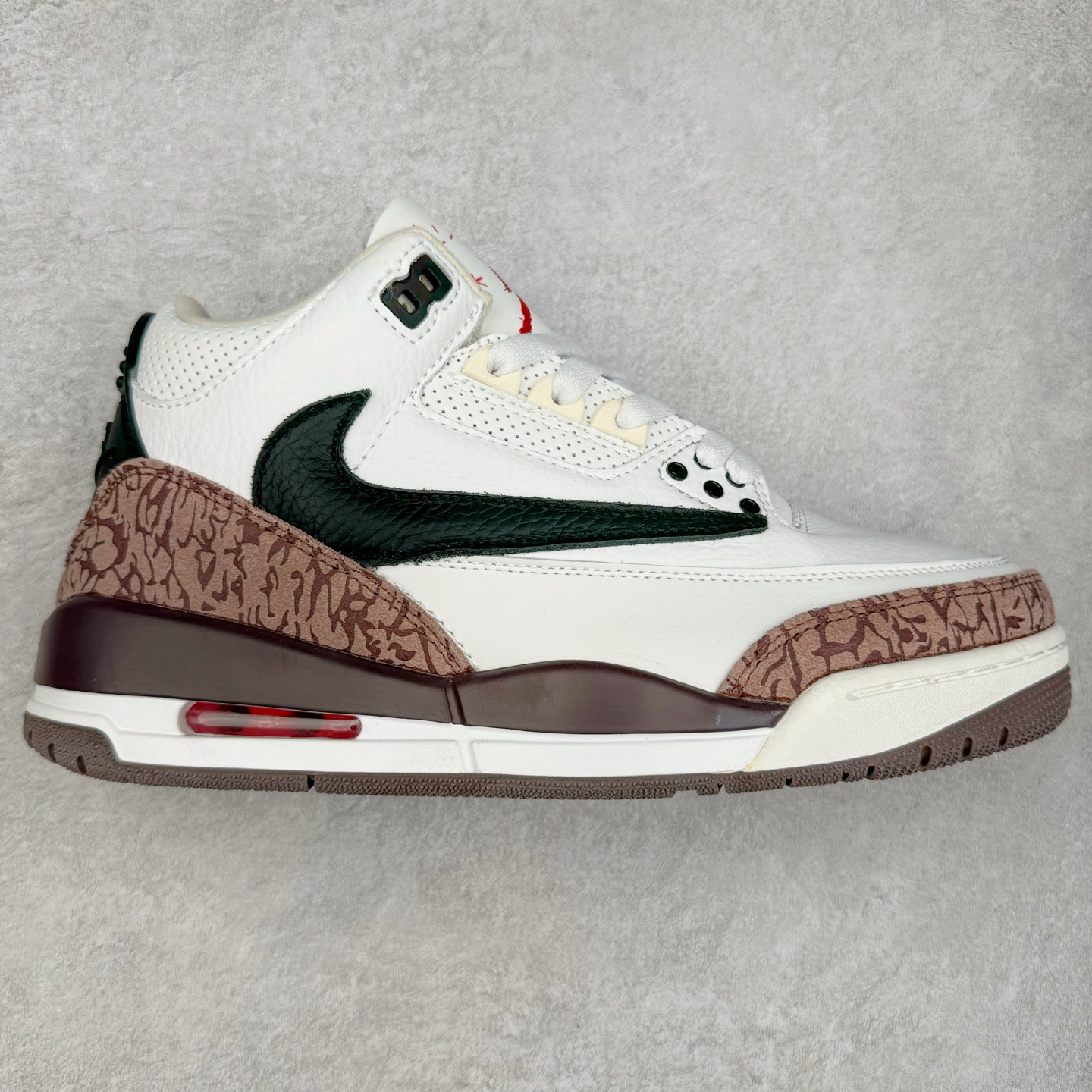 图片[9]-＃头层特价福利 Air Jordan AJ3 Retro 系列 头层皮料加持 大厂出品 原纸板楦头开发 完美鞋型匹配公司货 正确TPU鞋舌锁扣 乳胶鞋垫 最新原厂底模 大底卡色咬花完美 鞋柜必备鞋款 终端现货供应 尺码：36 36.5 37.5 38 38.5 39 40 40.5 41 42 42.5 43 44 44.5 45 46-选品中心