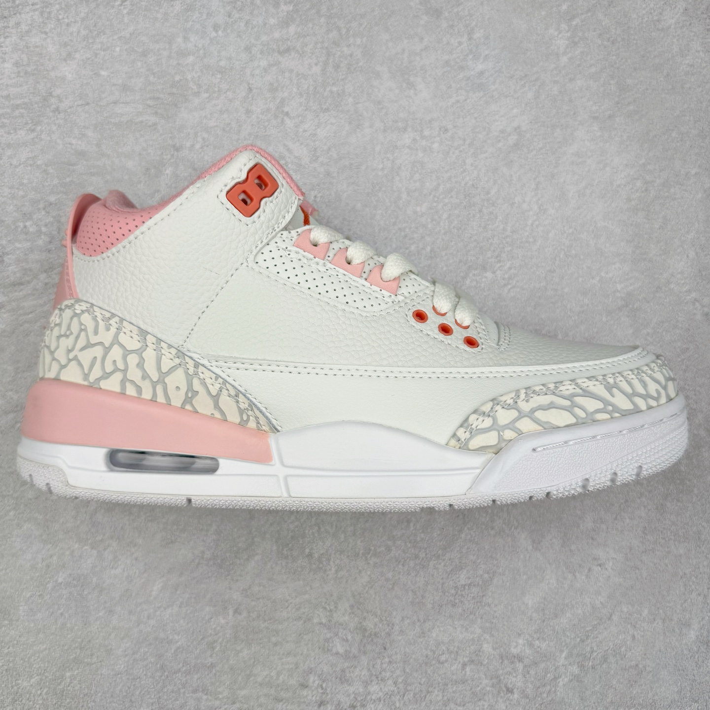 图片[2]-＃头层特价福利 Air Jordan AJ3 Retro 系列 头层皮料加持 大厂出品 原纸板楦头开发 完美鞋型匹配公司货 正确TPU鞋舌锁扣 乳胶鞋垫 最新原厂底模 大底卡色咬花完美 鞋柜必备鞋款 终端现货供应 尺码：36 36.5 37.5 38 38.5 39 40 40.5 41 42 42.5 43 44 44.5 45 46-选品中心