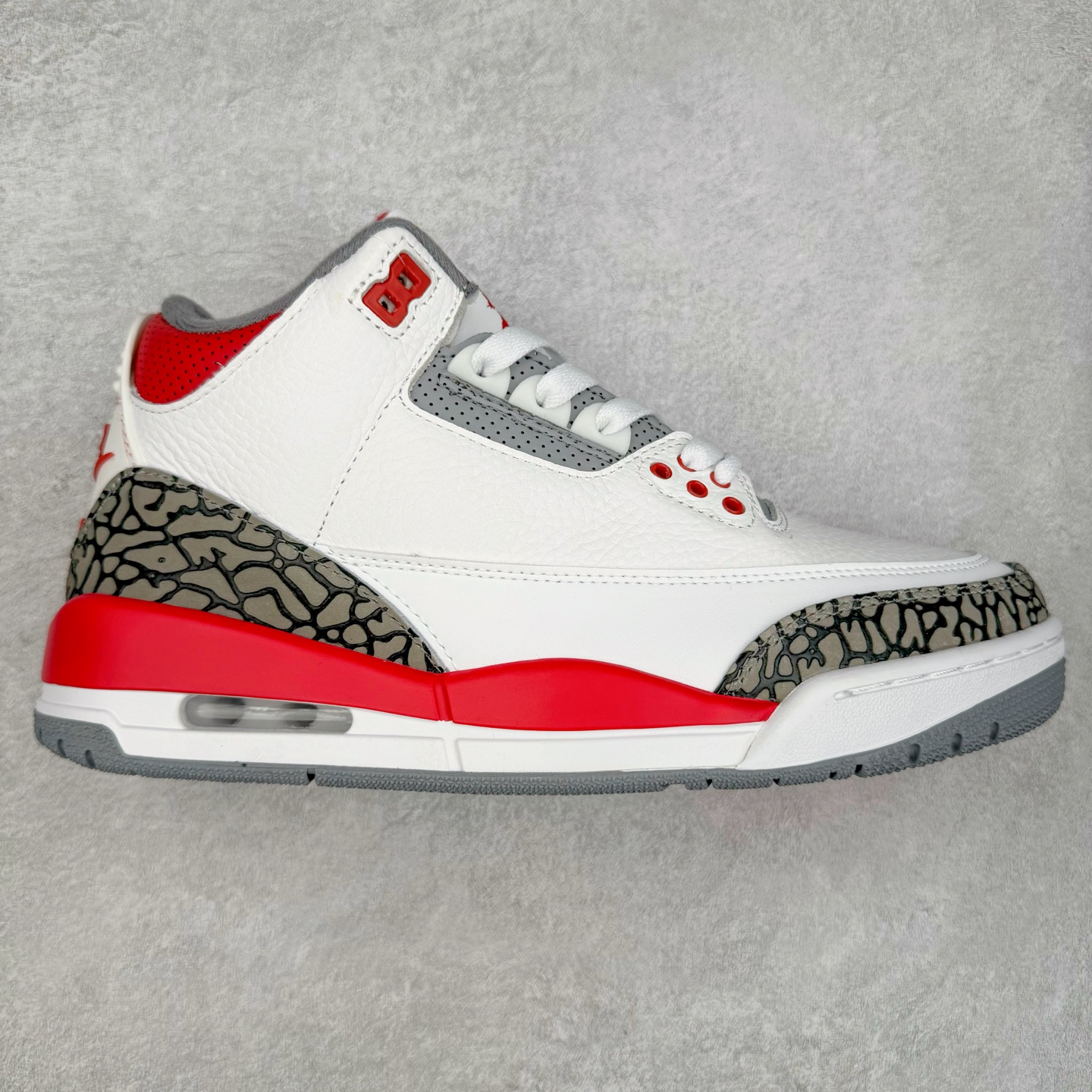 图片[5]-＃头层特价福利 Air Jordan AJ3 Retro 系列 头层皮料加持 大厂出品 原纸板楦头开发 完美鞋型匹配公司货 正确TPU鞋舌锁扣 乳胶鞋垫 最新原厂底模 大底卡色咬花完美 鞋柜必备鞋款 终端现货供应 尺码：36 36.5 37.5 38 38.5 39 40 40.5 41 42 42.5 43 44 44.5 45 46-选品中心