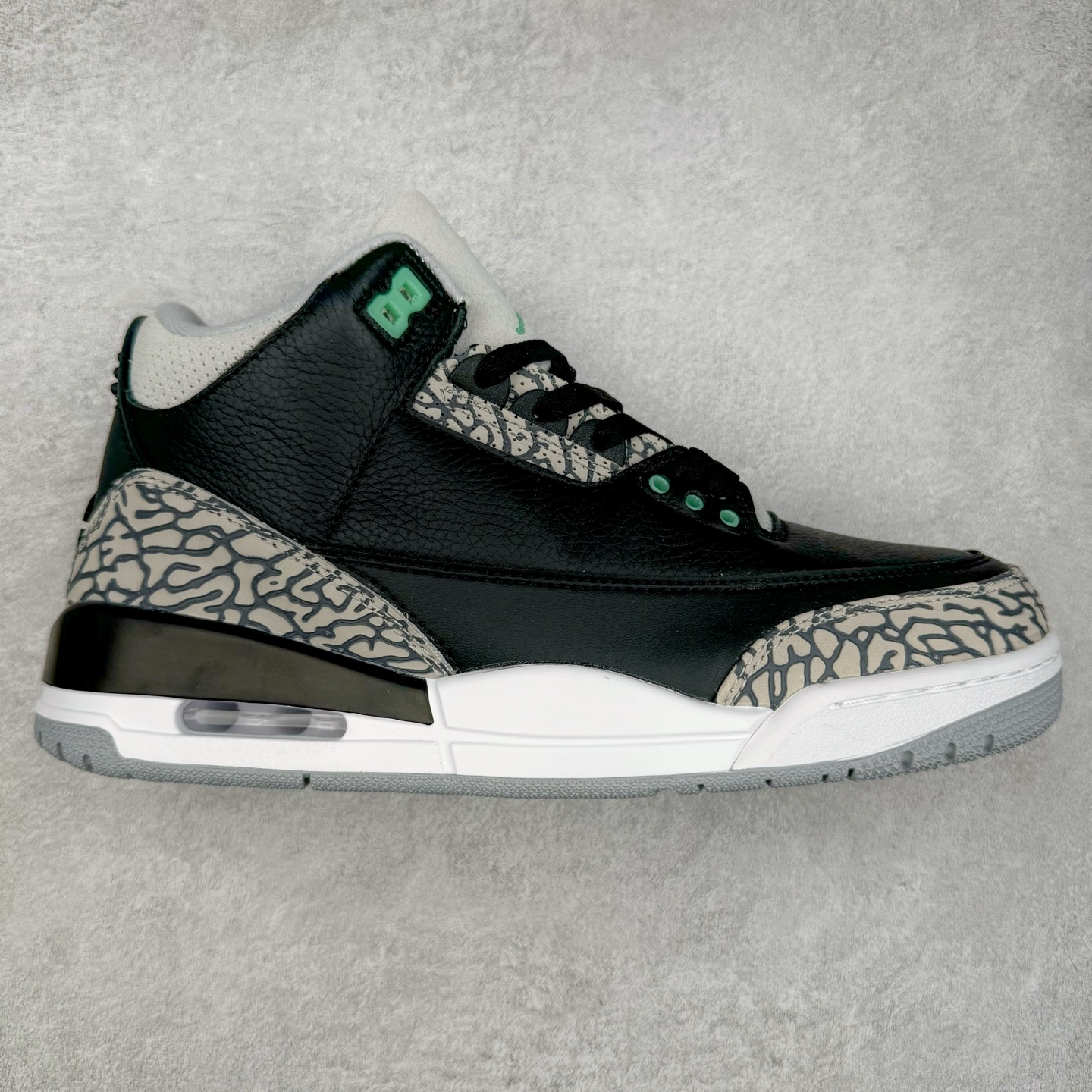 图片[6]-＃头层特价福利 Air Jordan AJ3 Retro 系列 头层皮料加持 大厂出品 原纸板楦头开发 完美鞋型匹配公司货 正确TPU鞋舌锁扣 乳胶鞋垫 最新原厂底模 大底卡色咬花完美 鞋柜必备鞋款 终端现货供应 尺码：36 36.5 37.5 38 38.5 39 40 40.5 41 42 42.5 43 44 44.5 45 46-选品中心