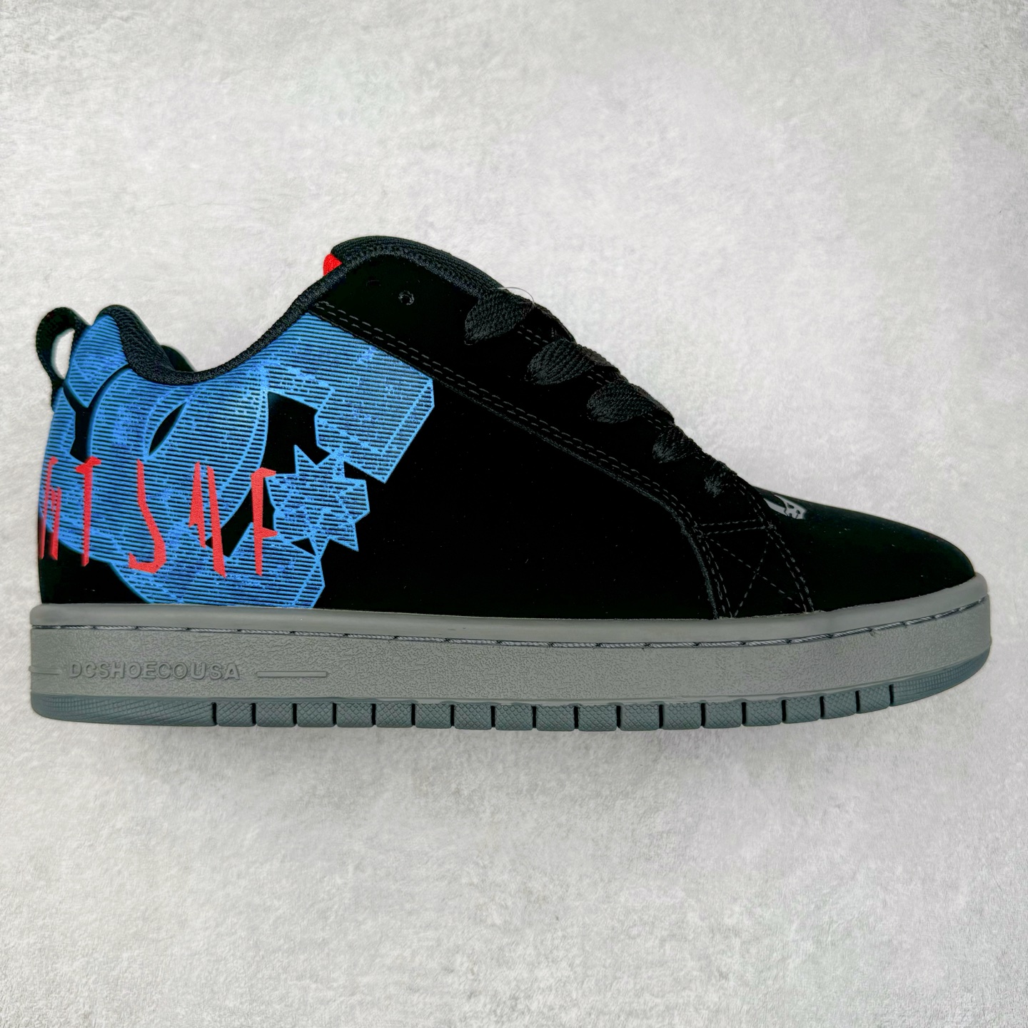 DC Shoes 牛皮百搭潮流时尚面包鞋低帮板鞋 实拍调校N版已经零色差零失真 百分百还原实物色彩所见即所得 不存在货不对板色差等低级问题 选购参考实物拍摄 不混卖不参货 只用心做好货严格选品 承诺混一赔十 尺码:36 36.5 37.5 38 38.5 39 40 40.5 41 42 42.5 43 44 44.5 45-选品中心