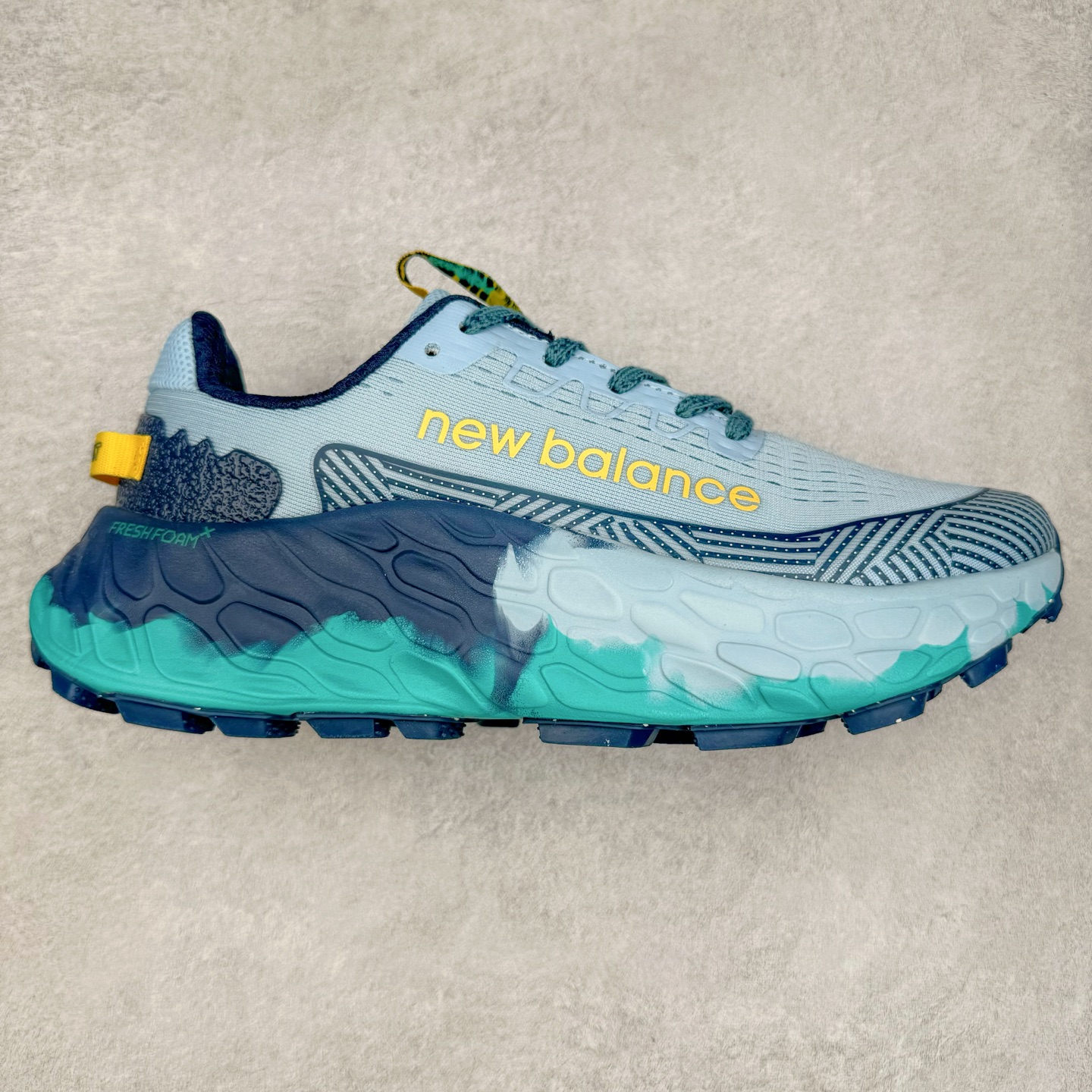 New Balance Fresh Foam X Trail More v3 新百伦NB莫尔V3系列低帮轻量化厚底户外越野休闲运动慢跑鞋 MTMORNGR 无论是越野训练跑还是享受自然美景 New Balance Fresh Foam X Trail More v3 都能确保双脚凉爽舒适 获得缓震支撑 这款越野跑鞋採用透气的合成/网眼鞋面 加上双层 Fresh Foam X 中底实现绝佳舒适著感 搭载鞋头防护科技与 All Terrain 系列最厚鞋底 可防止碎石跑入鞋内 让你尽情探索不受限 尺码：36 37 37.5 38 38.5 39.5 40 40.5 41.5 42 42.5 43 44 44.5 45-选品中心