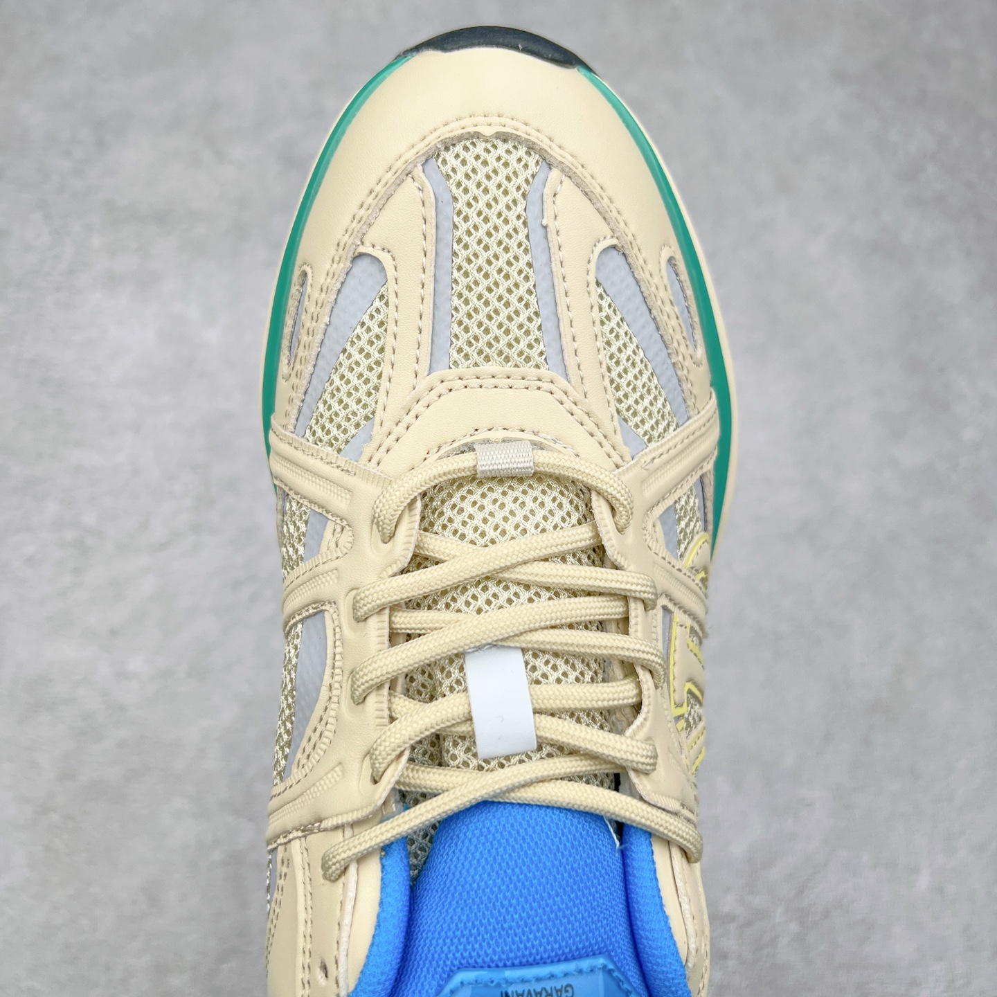 图片[4]-Valentino华伦天奴 Vlogo Easyjog 小牛皮 圆头系带 低帮 生活休闲鞋 实拍调校N版已经零色差零失真 百分百还原实物色彩所见即所得 不存在货不对板色差等低级问题 选购参考实物拍摄 不混卖不参货 只用心做好货严格选品 承诺混一赔十 尺码：36 37 38 39 40 41 42 43 44 45-选品中心