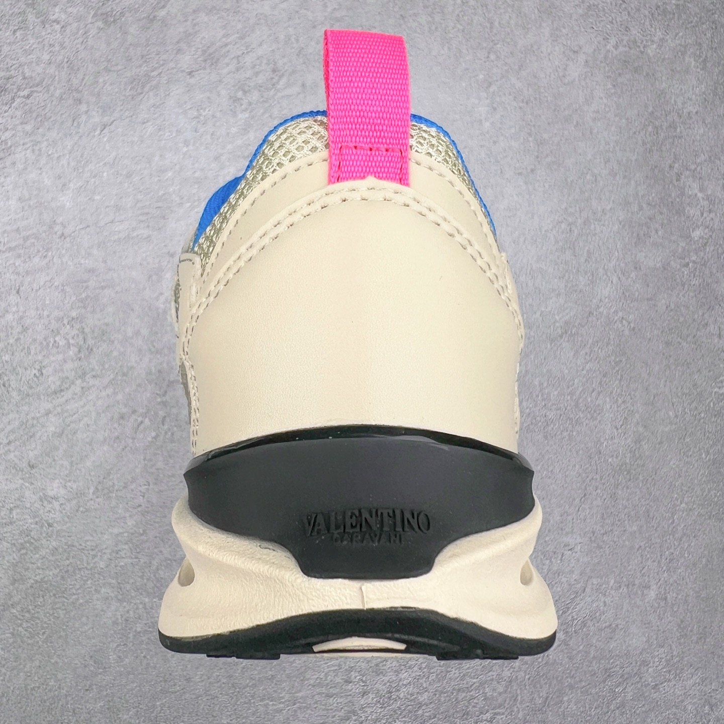 图片[8]-Valentino华伦天奴 Vlogo Easyjog 小牛皮 圆头系带 低帮 生活休闲鞋 实拍调校N版已经零色差零失真 百分百还原实物色彩所见即所得 不存在货不对板色差等低级问题 选购参考实物拍摄 不混卖不参货 只用心做好货严格选品 承诺混一赔十 尺码：36 37 38 39 40 41 42 43 44 45-选品中心