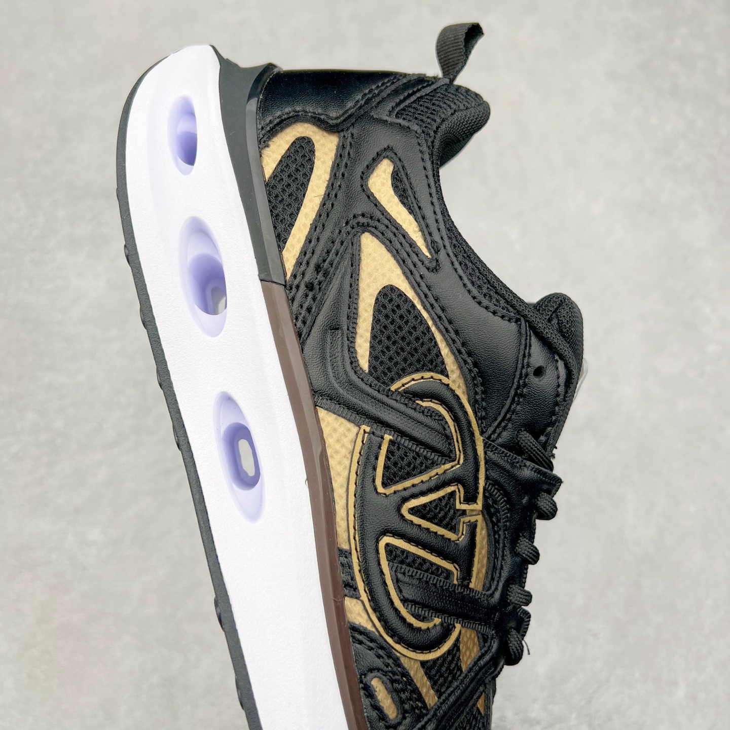 图片[6]-Valentino华伦天奴 Vlogo Easyjog 小牛皮 圆头系带 低帮 生活休闲鞋 实拍调校N版已经零色差零失真 百分百还原实物色彩所见即所得 不存在货不对板色差等低级问题 选购参考实物拍摄 不混卖不参货 只用心做好货严格选品 承诺混一赔十 尺码：36 37 38 39 40 41 42 43 44 45-选品中心