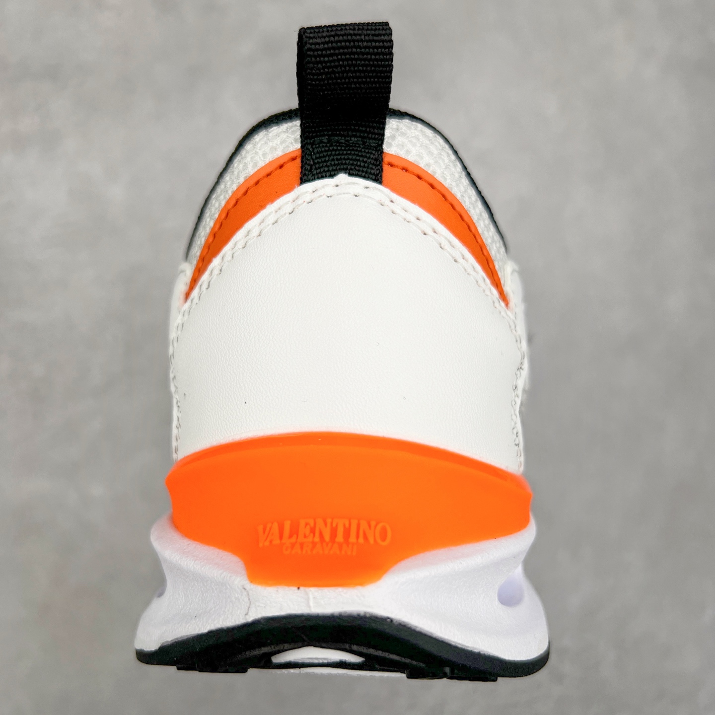 图片[8]-Valentino华伦天奴 Vlogo Easyjog 小牛皮 圆头系带 低帮 生活休闲鞋 实拍调校N版已经零色差零失真 百分百还原实物色彩所见即所得 不存在货不对板色差等低级问题 选购参考实物拍摄 不混卖不参货 只用心做好货严格选品 承诺混一赔十 尺码：36 37 38 39 40 41 42 43 44 45-选品中心