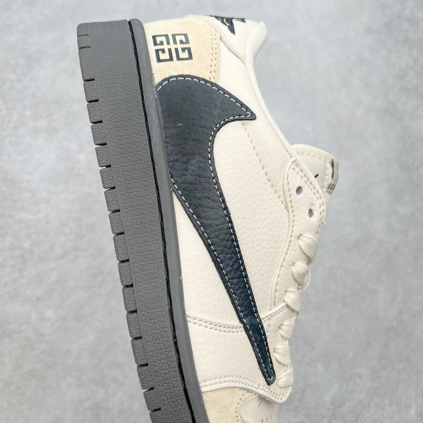 图片[6]-TS x Air Jordan AJ1 Low 倒钩低帮联名定制配色 CF3688-030 原厂内置气垫魔块 A模大底 头层小牛皮 鞋舌AJ原厂专用牛津布+AJ专用反口珍珠布+原厂无杂质高弹内里海棉+特殊封边弹力鞋带 实拍调校N版已经零色差零失真 百分百还原实物色彩所见即所得 不存在货不对板色差等低级问题 选购参考实物拍摄 不混卖不参货 只用心做好货严格选品 承诺混一赔十 尺码：36 36.5 37.5 38 38.5 39 40 40.5 41 42 42.5 43 44 44.5 45-选品中心
