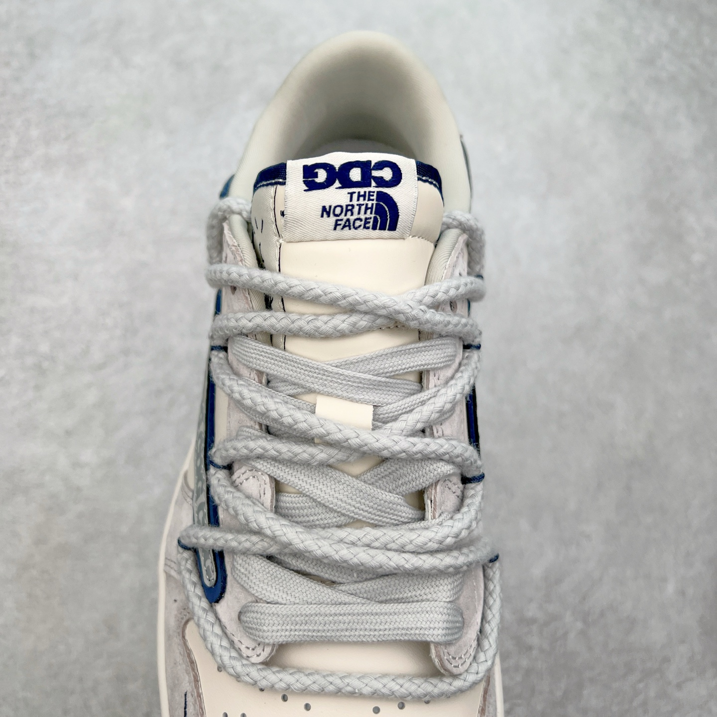 图片[5]-TS x Air Jordan AJ1 Low 倒钩低帮联名定制配色 XX3318-515 原厂内置气垫魔块 A模大底 头层小牛皮 鞋舌AJ原厂专用牛津布+AJ专用反口珍珠布+原厂无杂质高弹内里海棉+特殊封边弹力鞋带 实拍调校N版已经零色差零失真 百分百还原实物色彩所见即所得 不存在货不对板色差等低级问题 选购参考实物拍摄 不混卖不参货 只用心做好货严格选品 承诺混一赔十 尺码：36 36.5 37.5 38 38.5 39 40 40.5 41 42 42.5 43 44 44.5 45-选品中心