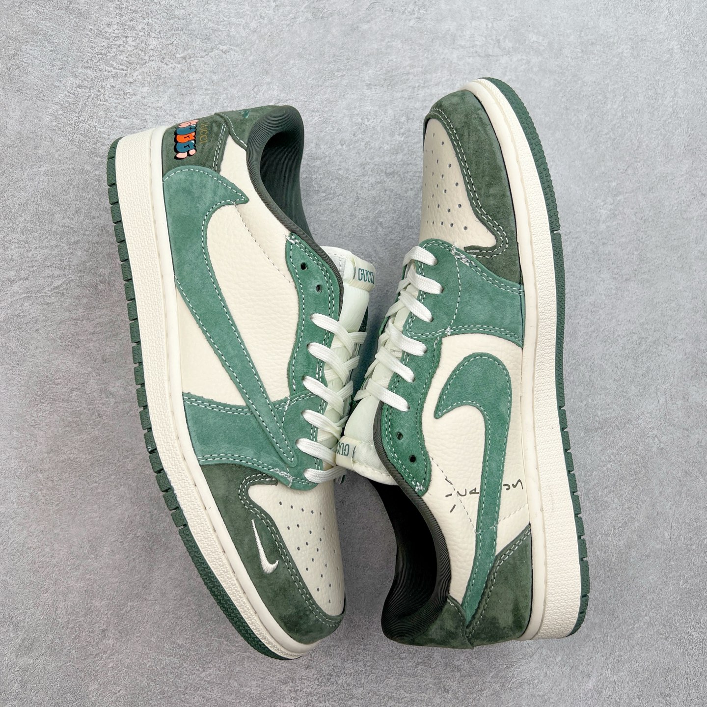 图片[3]-TS x Air Jordan AJ1 Low 倒钩低帮联名定制配色 XS2024-026 原厂内置气垫魔块 A模大底 头层小牛皮 鞋舌AJ原厂专用牛津布+AJ专用反口珍珠布+原厂无杂质高弹内里海棉+特殊封边弹力鞋带 实拍调校N版已经零色差零失真 百分百还原实物色彩所见即所得 不存在货不对板色差等低级问题 选购参考实物拍摄 不混卖不参货 只用心做好货严格选品 承诺混一赔十 尺码：36 36.5 37.5 38 38.5 39 40 40.5 41 42 42.5 43 44 44.5 45-选品中心