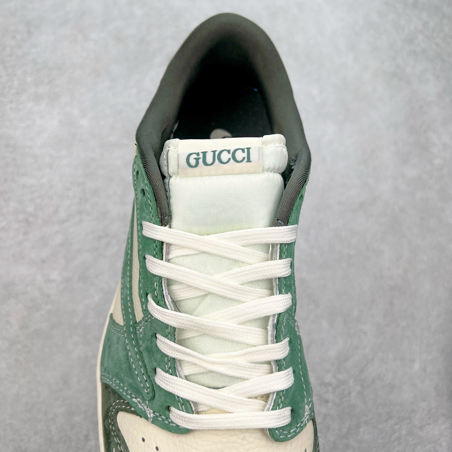 图片[5]-TS x Air Jordan AJ1 Low 倒钩低帮联名定制配色 XS2024-026 原厂内置气垫魔块 A模大底 头层小牛皮 鞋舌AJ原厂专用牛津布+AJ专用反口珍珠布+原厂无杂质高弹内里海棉+特殊封边弹力鞋带 实拍调校N版已经零色差零失真 百分百还原实物色彩所见即所得 不存在货不对板色差等低级问题 选购参考实物拍摄 不混卖不参货 只用心做好货严格选品 承诺混一赔十 尺码：36 36.5 37.5 38 38.5 39 40 40.5 41 42 42.5 43 44 44.5 45-选品中心