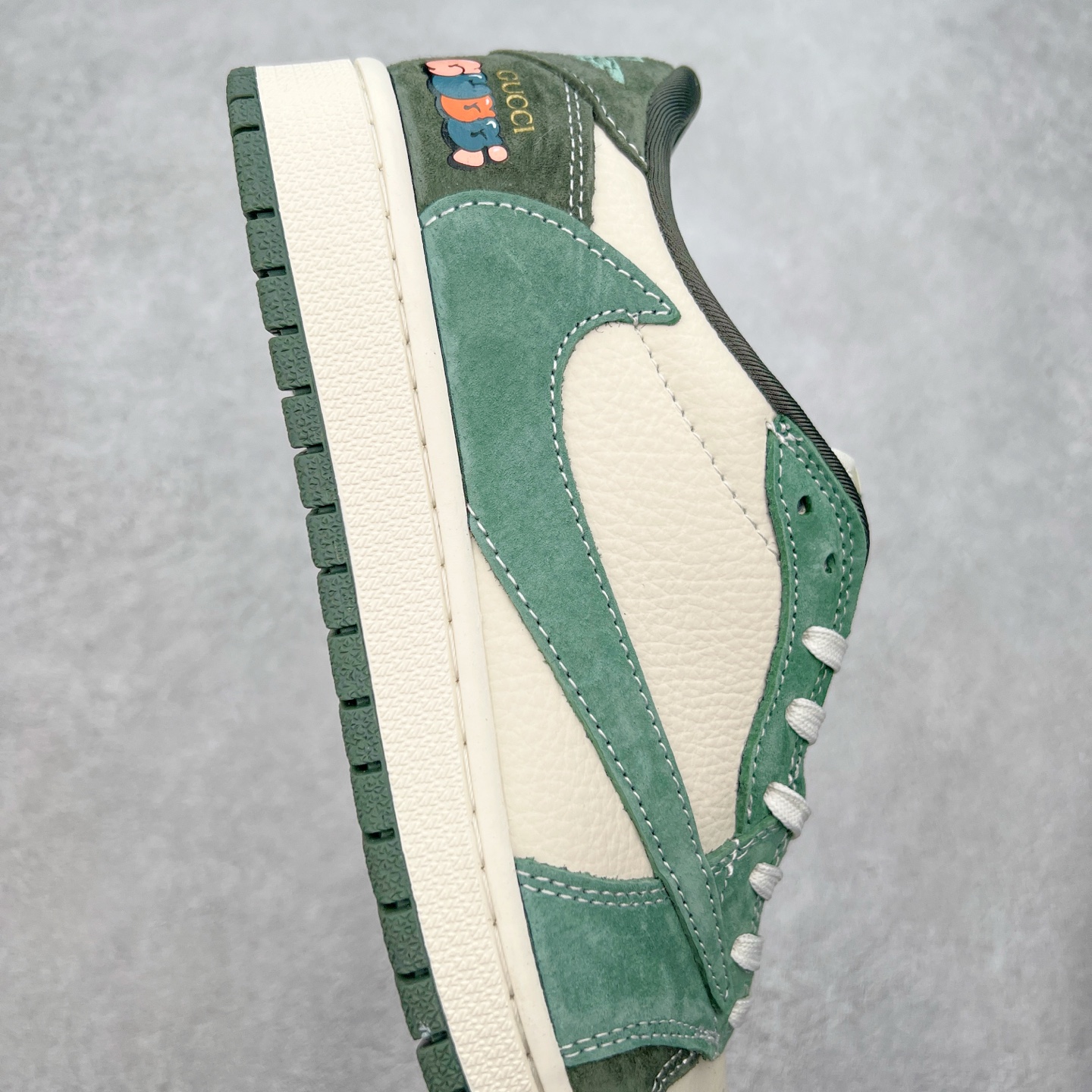 图片[6]-TS x Air Jordan AJ1 Low 倒钩低帮联名定制配色 XS2024-026 原厂内置气垫魔块 A模大底 头层小牛皮 鞋舌AJ原厂专用牛津布+AJ专用反口珍珠布+原厂无杂质高弹内里海棉+特殊封边弹力鞋带 实拍调校N版已经零色差零失真 百分百还原实物色彩所见即所得 不存在货不对板色差等低级问题 选购参考实物拍摄 不混卖不参货 只用心做好货严格选品 承诺混一赔十 尺码：36 36.5 37.5 38 38.5 39 40 40.5 41 42 42.5 43 44 44.5 45-选品中心