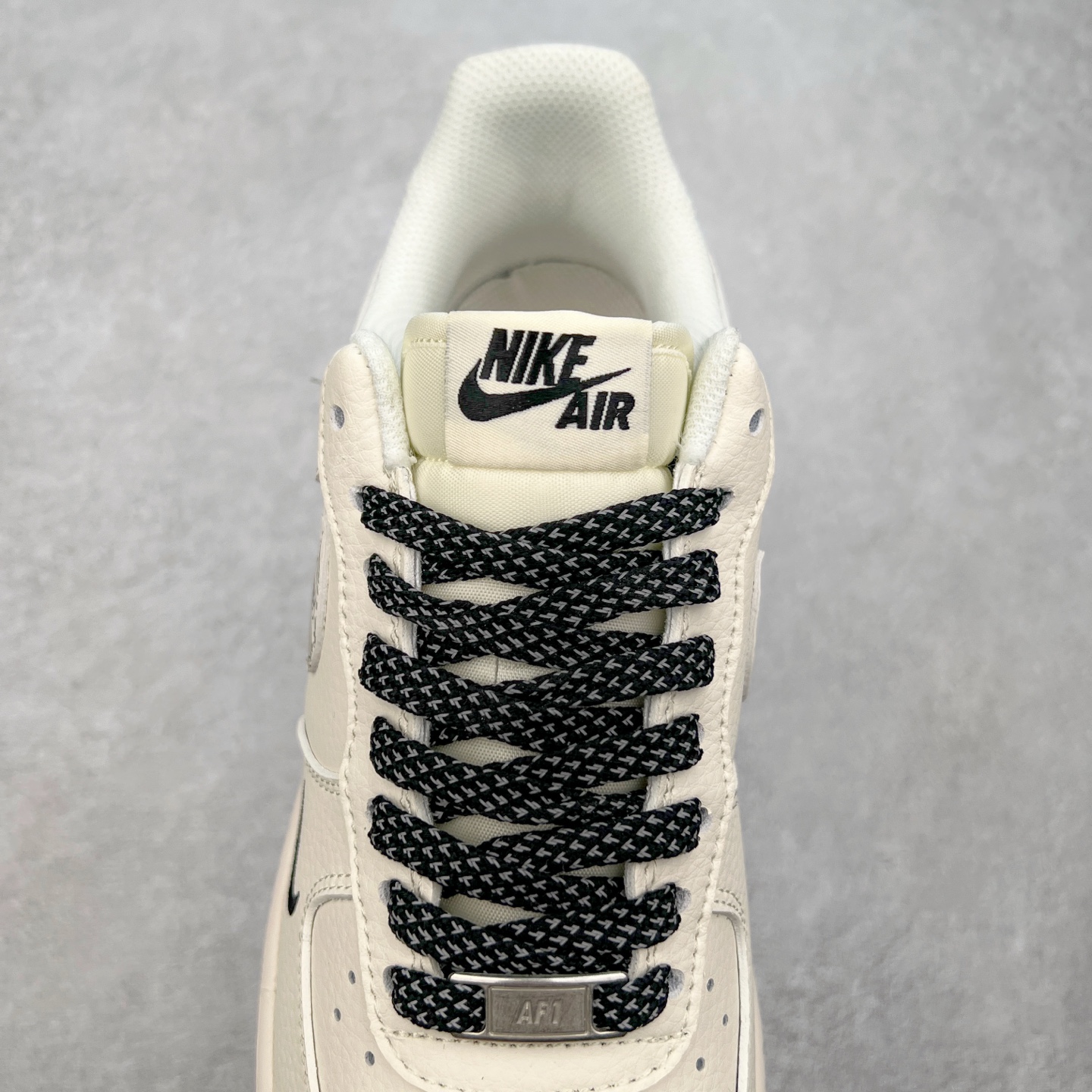 图片[5]-NK Air Force 1´07 Low 空军一号低帮百搭休闲运动板鞋 HH7518-046 柔软、弹性十足的缓震性能和出色的中底设计 横跨复古与现代的外型结合 造就出风靡全球 三十多年的Force 1 直到今天还深受青睐 实拍调校N版已经零色差零失真 百分百还原实物色彩所见即所得 不存在货不对板色差等低级问题 选购参考实物拍摄 不混卖不参货 只用心做好货严格选品 承诺混一赔十 尺码：36 36.5 37.5 38 38.5 39 40 40.5 41 42 42.5 43 44 44.5 45-选品中心