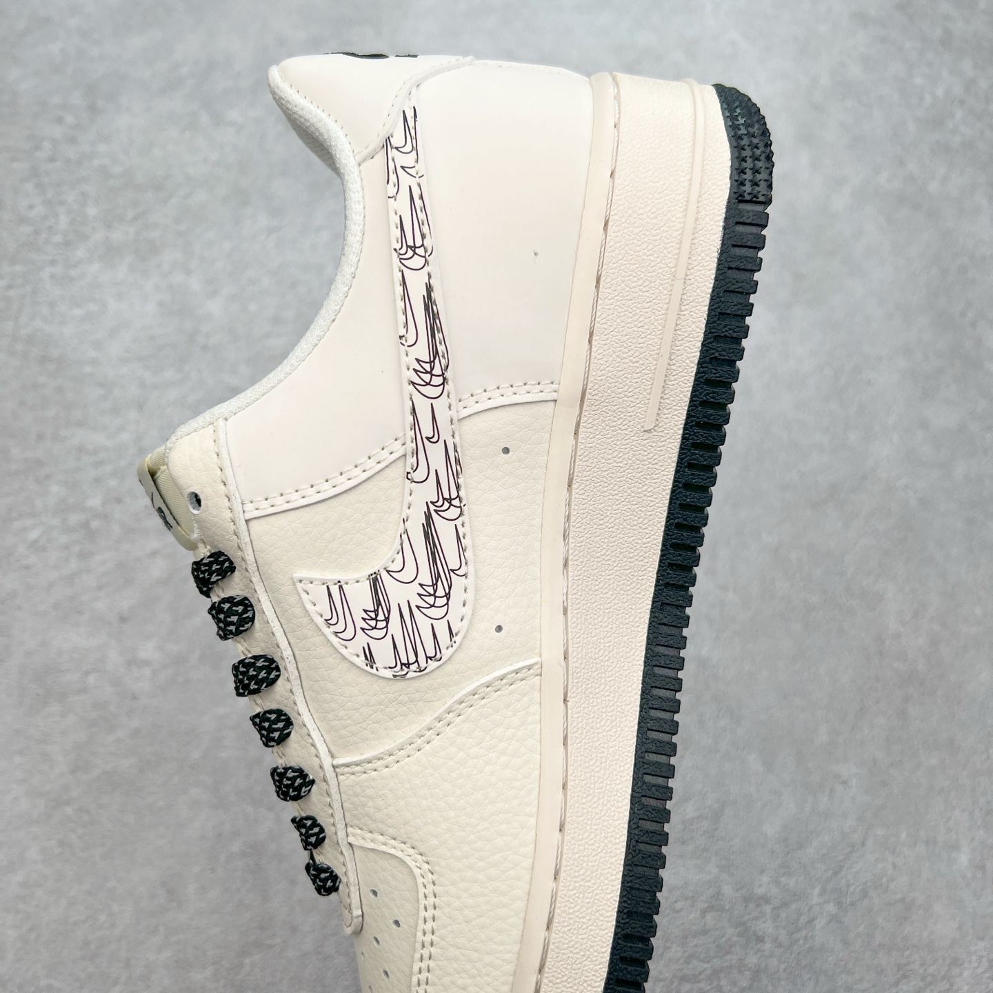 图片[7]-NK Air Force 1´07 Low 空军一号低帮百搭休闲运动板鞋 HH7518-046 柔软、弹性十足的缓震性能和出色的中底设计 横跨复古与现代的外型结合 造就出风靡全球 三十多年的Force 1 直到今天还深受青睐 实拍调校N版已经零色差零失真 百分百还原实物色彩所见即所得 不存在货不对板色差等低级问题 选购参考实物拍摄 不混卖不参货 只用心做好货严格选品 承诺混一赔十 尺码：36 36.5 37.5 38 38.5 39 40 40.5 41 42 42.5 43 44 44.5 45-选品中心