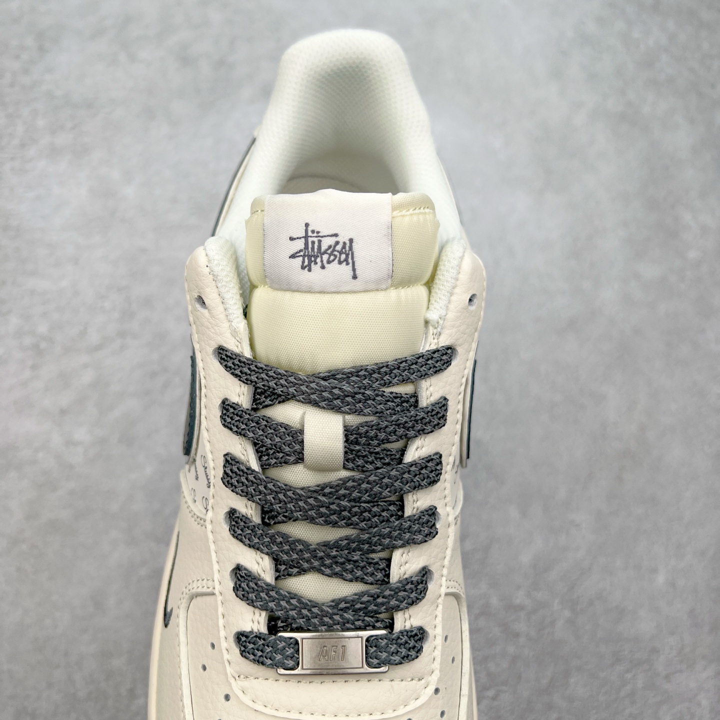 图片[5]-NK Air Force 1´07 Low 空军一号低帮百搭休闲运动板鞋 XZ3328-536 柔软、弹性十足的缓震性能和出色的中底设计 横跨复古与现代的外型结合 造就出风靡全球 三十多年的Force 1 直到今天还深受青睐 实拍调校N版已经零色差零失真 百分百还原实物色彩所见即所得 不存在货不对板色差等低级问题 选购参考实物拍摄 不混卖不参货 只用心做好货严格选品 承诺混一赔十 尺码：36 36.5 37.5 38 38.5 39 40 40.5 41 42 42.5 43 44 44.5 45-选品中心