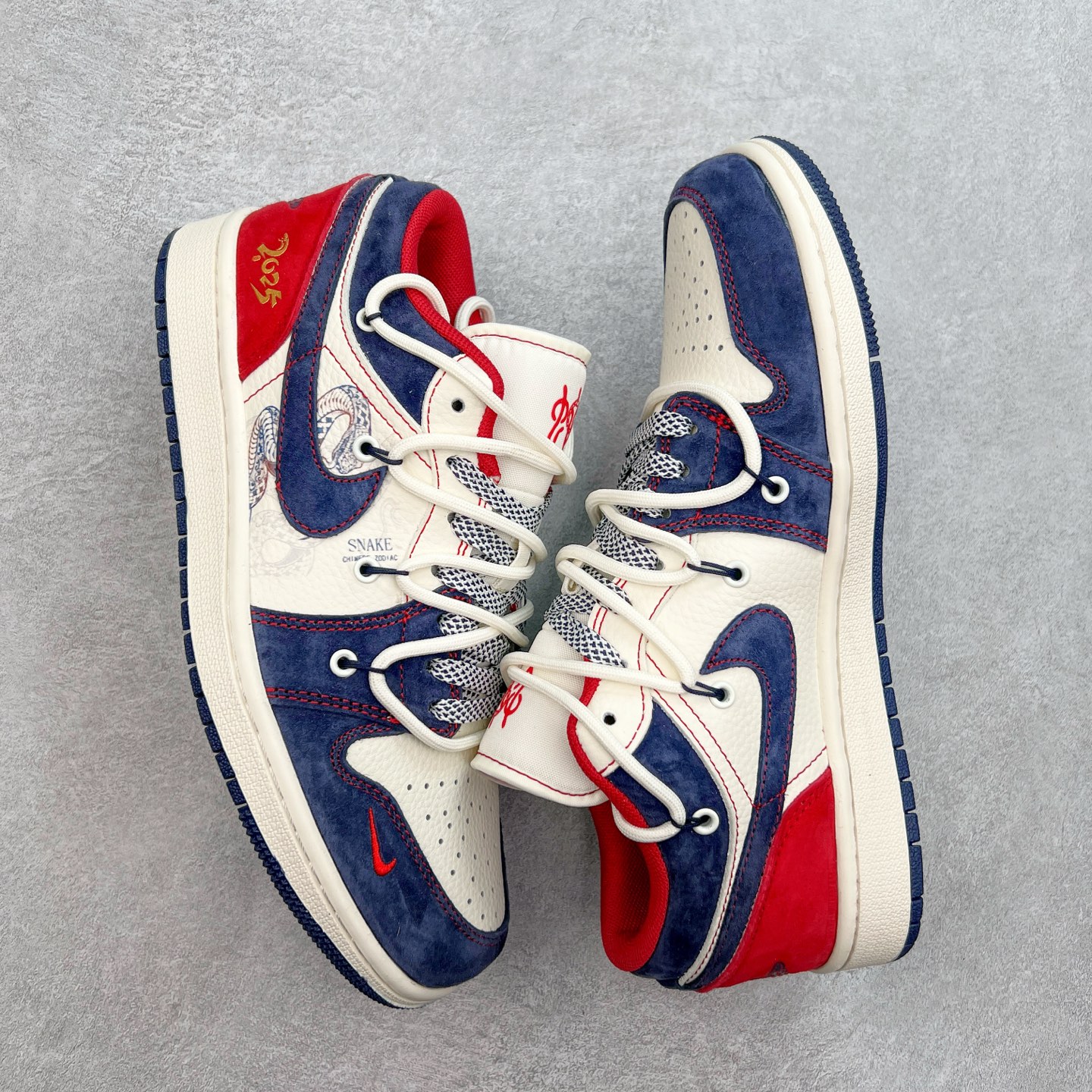 图片[3]-TS x Air Jordan AJ1 Low 倒钩低帮联名定制配色 SJ9950-051 原厂内置气垫魔块 A模大底 头层小牛皮 鞋舌AJ原厂专用牛津布+AJ专用反口珍珠布+原厂无杂质高弹内里海棉+特殊封边弹力鞋带 实拍调校N版已经零色差零失真 百分百还原实物色彩所见即所得 不存在货不对板色差等低级问题 选购参考实物拍摄 不混卖不参货 只用心做好货严格选品 承诺混一赔十 尺码：36 36.5 37.5 38 38.5 39 40 40.5 41 42 42.5 43 44 44.5 45-选品中心