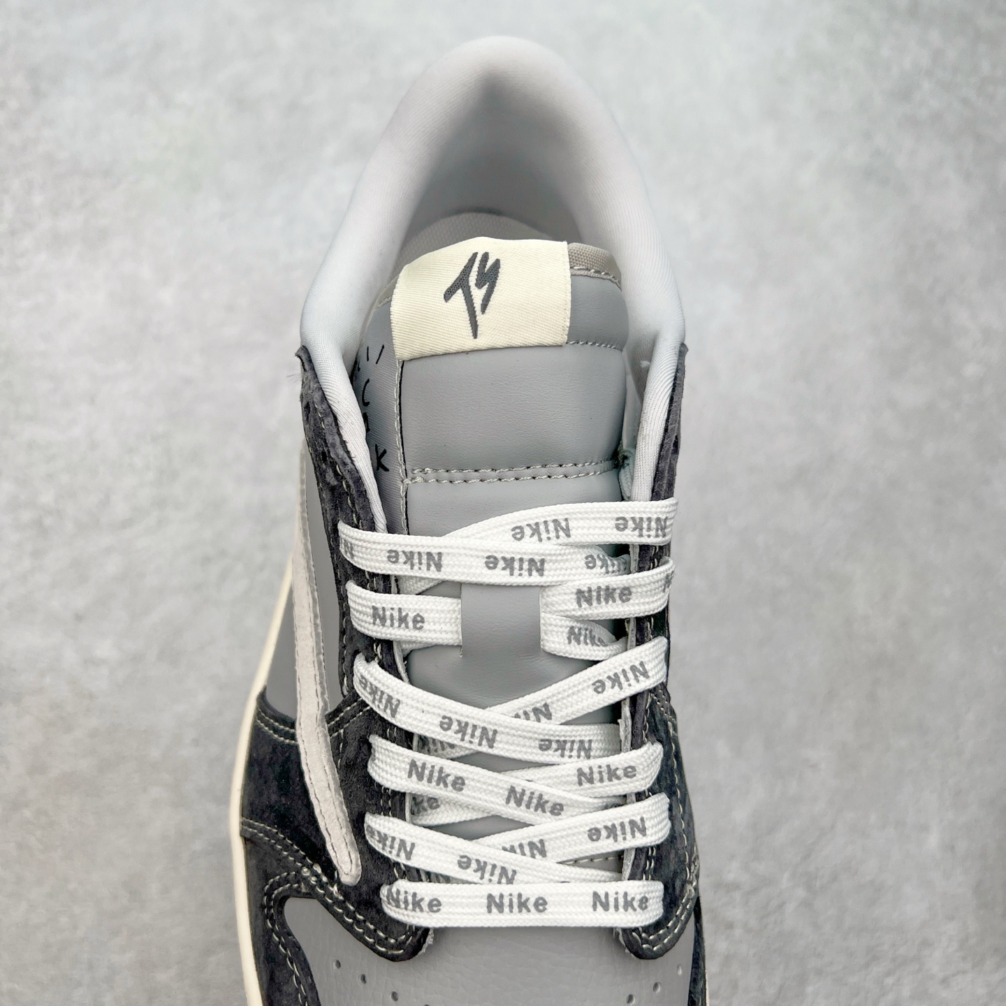 图片[5]-TS x Air Jordan AJ1 Low 倒钩低帮联名定制配色 XS6089-513 原厂内置气垫魔块 A模大底 头层小牛皮 鞋舌AJ原厂专用牛津布+AJ专用反口珍珠布+原厂无杂质高弹内里海棉+特殊封边弹力鞋带 实拍调校N版已经零色差零失真 百分百还原实物色彩所见即所得 不存在货不对板色差等低级问题 选购参考实物拍摄 不混卖不参货 只用心做好货严格选品 承诺混一赔十 尺码：36 36.5 37.5 38 38.5 39 40 40.5 41 42 42.5 43 44 44.5 45-选品中心