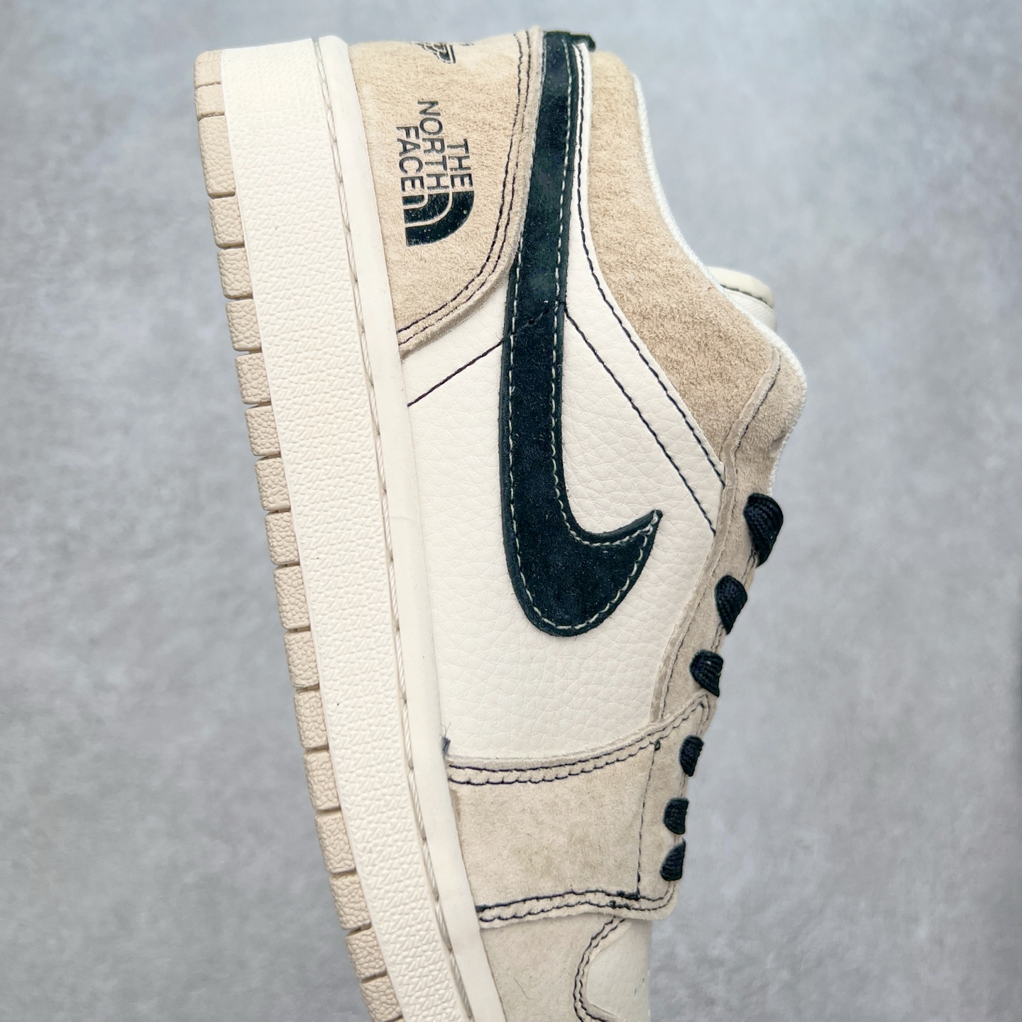 图片[6]-Air Jordan AJ1 Low 低帮定制 SJ9950-028 原厂内置气垫魔块 A模大底 头层小牛皮 鞋舌AJ原厂专用牛津布+AJ专用反口珍珠布+原厂无杂质高弹内里海棉+特殊封边弹力鞋带 尺码：36 36.5 37.5 38 38.5 39 40 40.5 41 42 42.5 43 44 44.5 45-选品中心