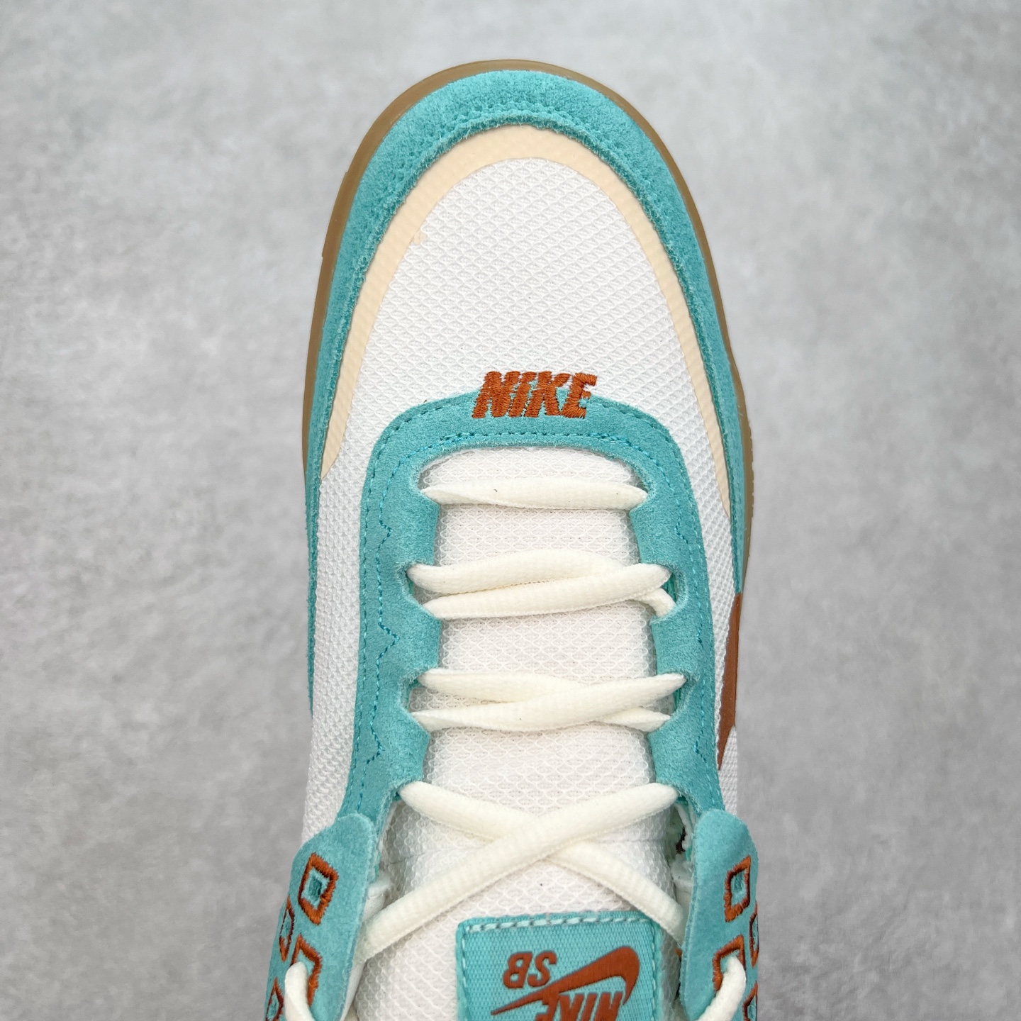 图片[4]-NK SB Day One 低帮休闲板鞋 FN4210-301 鞋款搭载Air Zoom缓震气垫，采用包边结构工艺轻盈柔韧，缔造非凡触板感。织物材料，舒适出众 翻毛皮覆面经久耐穿，塑就挚爱踢板体验。尺码：35.5 36 36.5 37.5 38 38.5 39 40 40.5 41 42 42.5 43 44 44.5 45-选品中心