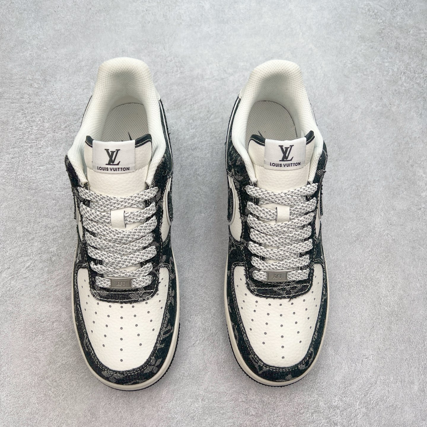 图片[2]-NK Air Force 1´07 Low 空军一号低帮百搭休闲运动板鞋 SJ2088-002 柔软、弹性十足的缓震性能和出色的中底设计 横跨复古与现代的外型结合 造就出风靡全球 三十多年的Force 1 直到今天还深受青睐 实拍调校N版已经零色差零失真 百分百还原实物色彩所见即所得 不存在货不对板色差等低级问题 选购参考实物拍摄 不混卖不参货 只用心做好货严格选品 承诺混一赔十 尺码：36 36.5 37.5 38 38.5 39 40 40.5 41 42 42.5 43 44 44.5 45-选品中心