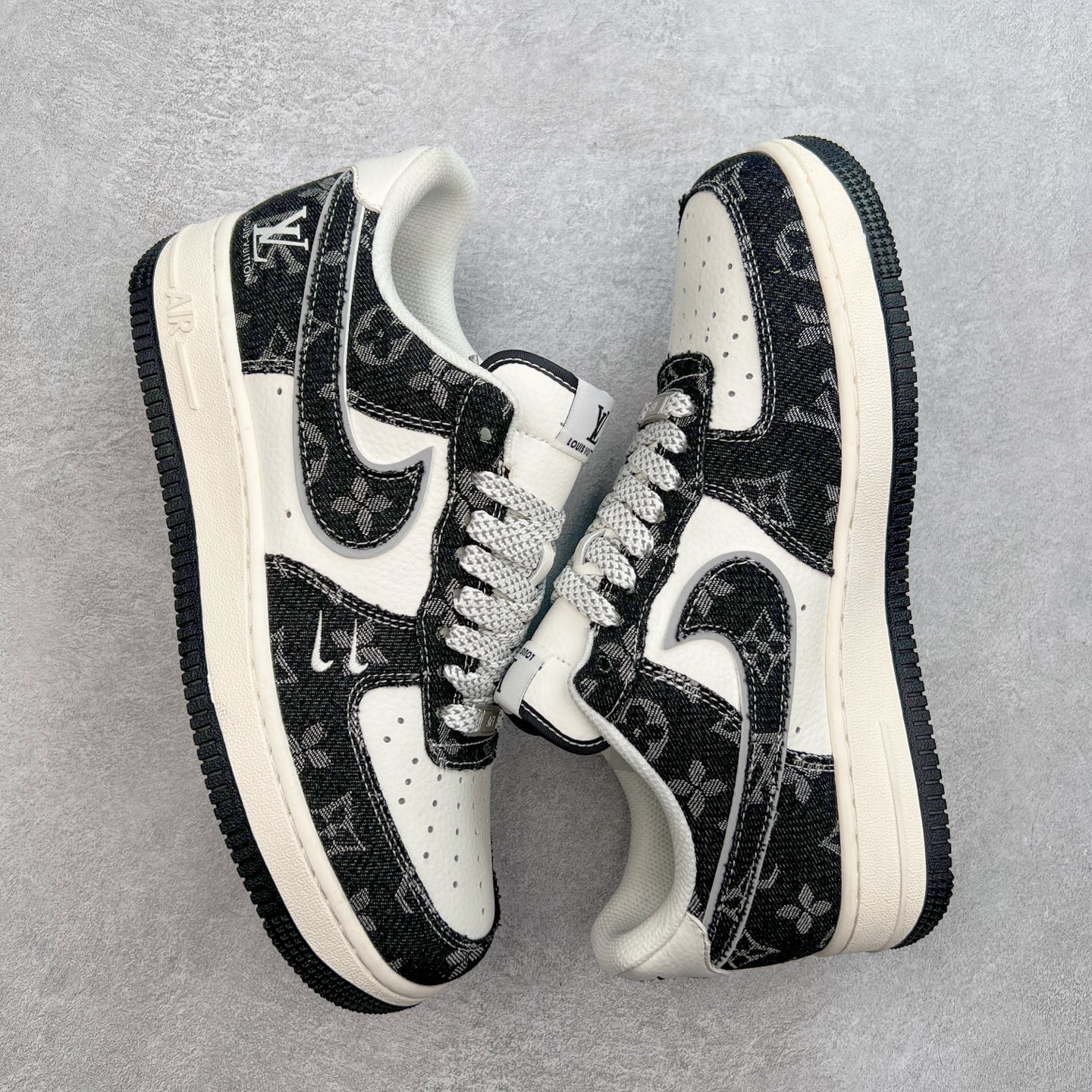 图片[3]-NK Air Force 1´07 Low 空军一号低帮百搭休闲运动板鞋 SJ2088-002 柔软、弹性十足的缓震性能和出色的中底设计 横跨复古与现代的外型结合 造就出风靡全球 三十多年的Force 1 直到今天还深受青睐 实拍调校N版已经零色差零失真 百分百还原实物色彩所见即所得 不存在货不对板色差等低级问题 选购参考实物拍摄 不混卖不参货 只用心做好货严格选品 承诺混一赔十 尺码：36 36.5 37.5 38 38.5 39 40 40.5 41 42 42.5 43 44 44.5 45-选品中心