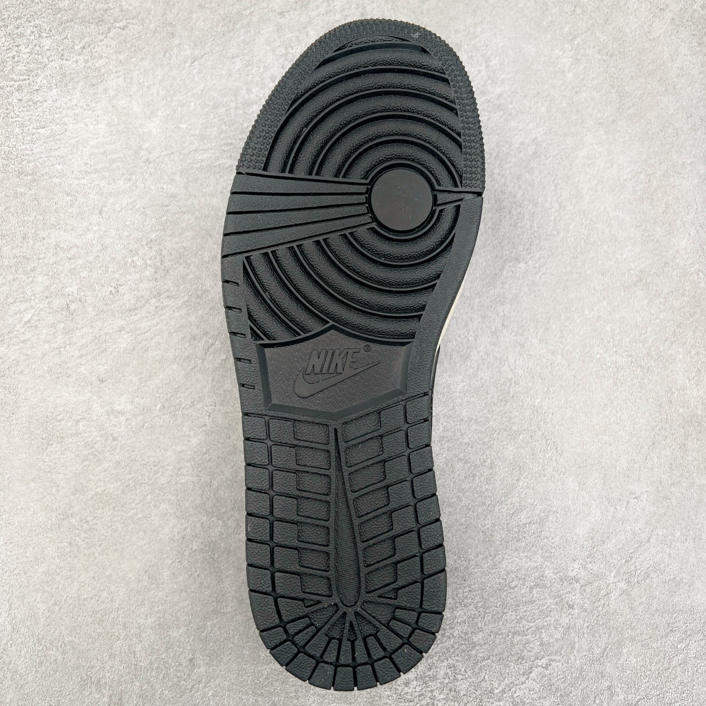 图片[9]-TS x Air Jordan AJ1 Low 倒钩低帮联名定制配色 XS6089-511 原厂内置气垫魔块 A模大底 头层小牛皮 鞋舌AJ原厂专用牛津布+AJ专用反口珍珠布+原厂无杂质高弹内里海棉+特殊封边弹力鞋带 实拍调校N版已经零色差零失真 百分百还原实物色彩所见即所得 不存在货不对板色差等低级问题 选购参考实物拍摄 不混卖不参货 只用心做好货严格选品 承诺混一赔十 尺码：36 36.5 37.5 38 38.5 39 40 40.5 41 42 42.5 43 44 44.5 45-选品中心