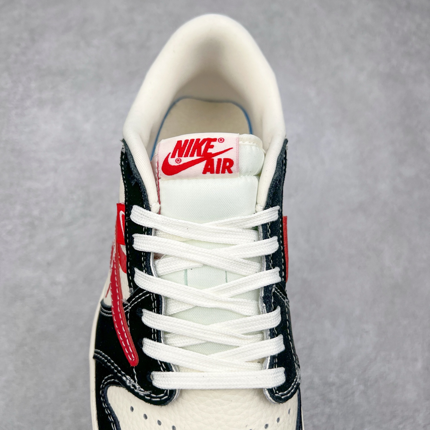 图片[5]-TS x Air Jordan AJ1 Low 倒钩低帮联名定制配色 XS2024-024 原厂内置气垫魔块 A模大底 头层小牛皮 鞋舌AJ原厂专用牛津布+AJ专用反口珍珠布+原厂无杂质高弹内里海棉+特殊封边弹力鞋带 实拍调校N版已经零色差零失真 百分百还原实物色彩所见即所得 不存在货不对板色差等低级问题 选购参考实物拍摄 不混卖不参货 只用心做好货严格选品 承诺混一赔十 尺码：36 36.5 37.5 38 38.5 39 40 40.5 41 42 42.5 43 44 44.5 45-选品中心