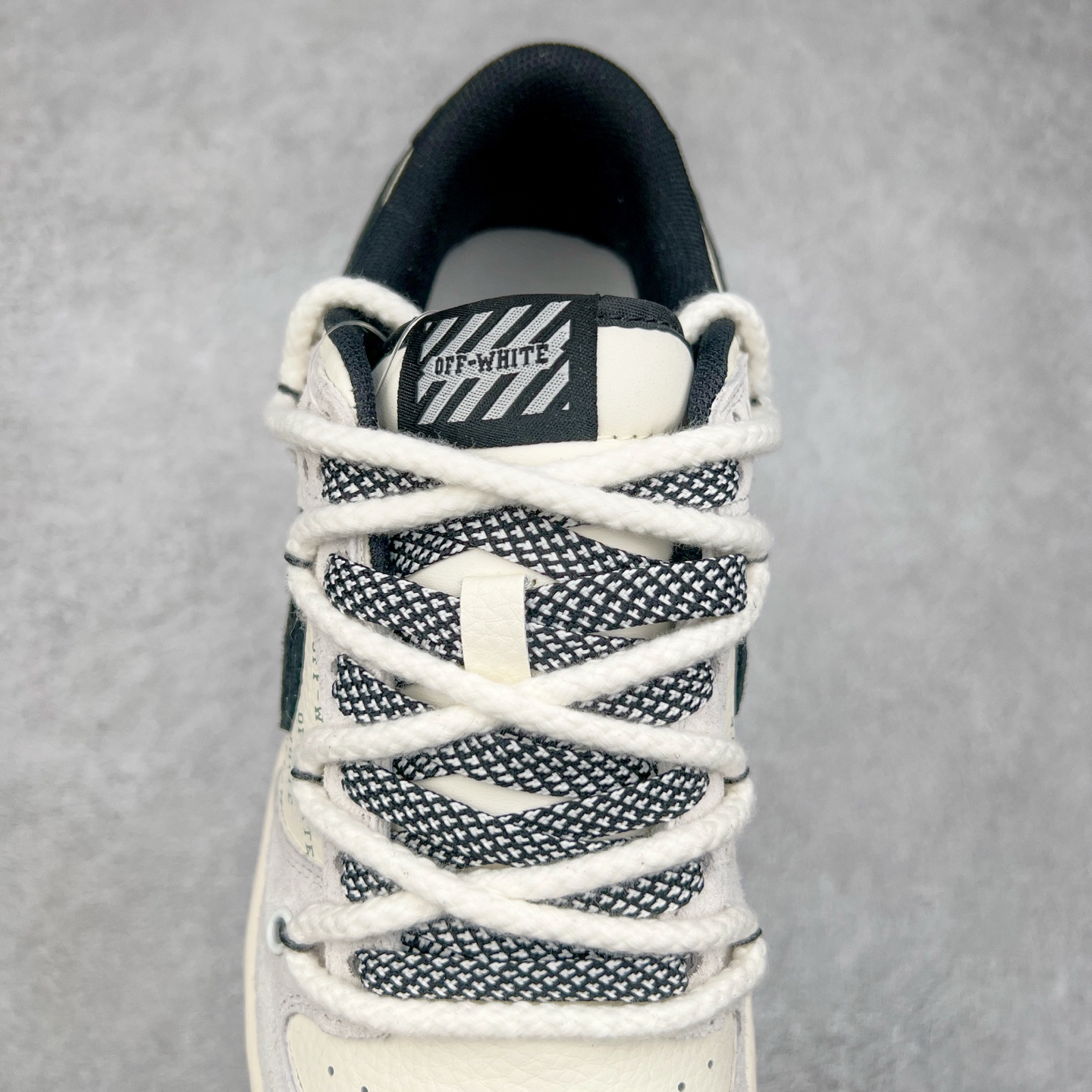 图片[5]-NK Dunk Low 定制配色 YX5066-225 大厂出品 极力推荐 原装头层材料 独家版型蒸餾加工帶來的是更好的视觉和脚感体验大厂纯原品质出货 清洁度 电绣工艺 皮料切割干净无任何毛边 细节完美 实拍调校N版已经零色差零失真 百分百还原实物色彩所见即所得 不存在货不对板色差等低级问题 选购参考实物拍摄 不混卖不参货 只用心做好货严格选品 承诺混一赔十 尺码：36 36.5 37.5 38 38.5 39 40 40.5 41 42 42.5 43 44 44.5 45-选品中心