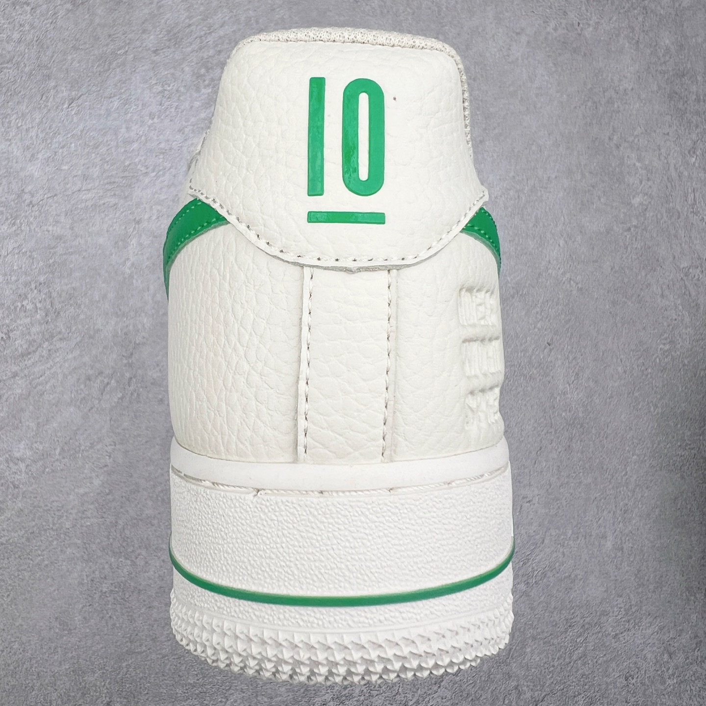 图片[8]-NK Air Force 1´07 Low 空军一号低帮百搭休闲运动板鞋 NO0244-027 柔软、弹性十足的缓震性能和出色的中底设计 横跨复古与现代的外型结合 造就出风靡全球 三十多年的Force 1 直到今天还深受青睐 实拍调校N版已经零色差零失真 百分百还原实物色彩所见即所得 不存在货不对板色差等低级问题 选购参考实物拍摄 不混卖不参货 只用心做好货严格选品 承诺混一赔十 尺码：36 36.5 37.5 38 38.5 39 40 40.5 41 42 42.5 43 44 44.5 45-选品中心