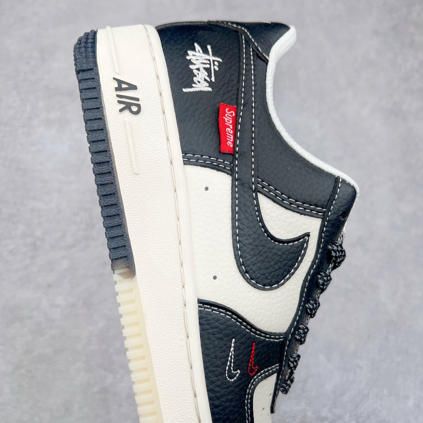 图片[6]-NK Air Force 1´07 Low 空军一号低帮百搭休闲运动板鞋 HH7518-004 柔软、弹性十足的缓震性能和出色的中底设计 横跨复古与现代的外型结合 造就出风靡全球 三十多年的Force 1 直到今天还深受青睐 实拍调校N版已经零色差零失真 百分百还原实物色彩所见即所得 不存在货不对板色差等低级问题 选购参考实物拍摄 不混卖不参货 只用心做好货严格选品 承诺混一赔十 尺码：36 36.5 37.5 38 38.5 39 40 40.5 41 42 42.5 43 44 44.5 45-选品中心