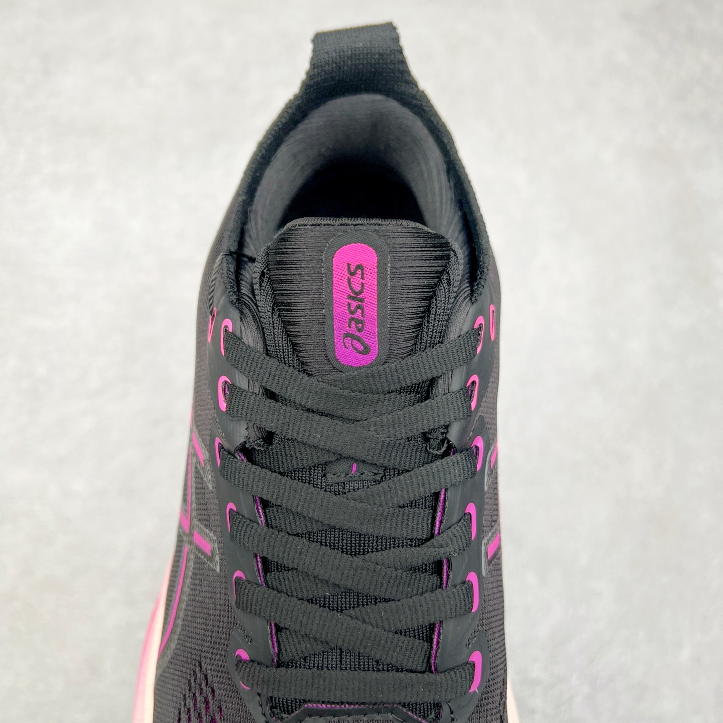 图片[5]-Asics Gel-Kayano 31 亚瑟士卡亚诺31代低帮专业有氧超轻量休闲运动全能慢跑鞋全球知名运动品牌ASICS正式推出新款GEL-KAYANO 31跑鞋，旨在通过全新稳定结构以提升产品可适性，满足跑者的足部稳定需求，让每一位跑者从起跑到结束都能够感受到焕然一新的稳定性与舒适性，从而帮助更多人找到身心平衡，获得自在舒适的健康生活方式。秉持着ASICS亚瑟士的设计哲学，全新一代GEL-KAYANO 31应运而生。为进一步升级产品的稳定性，GEL-KAYANO 31采用了全新4D引导系统，通过内侧稳定装置提升可适性，满足足部稳定需求，帮助足弓迅速返回到平衡位置。作为基于生物力学研究打造的全新稳定结构，4D引导系统不仅提升了跑鞋对双脚的支撑性，它还将人体不同的运动状态纳入设计考量，帮助跑者在多种跑动强度下获得充足的稳定性和理想的舒适度。尺码：36 37 37.5 38 39.5 40 40.5 41.5 42 42.5 43.5 44 44.5 45-选品中心