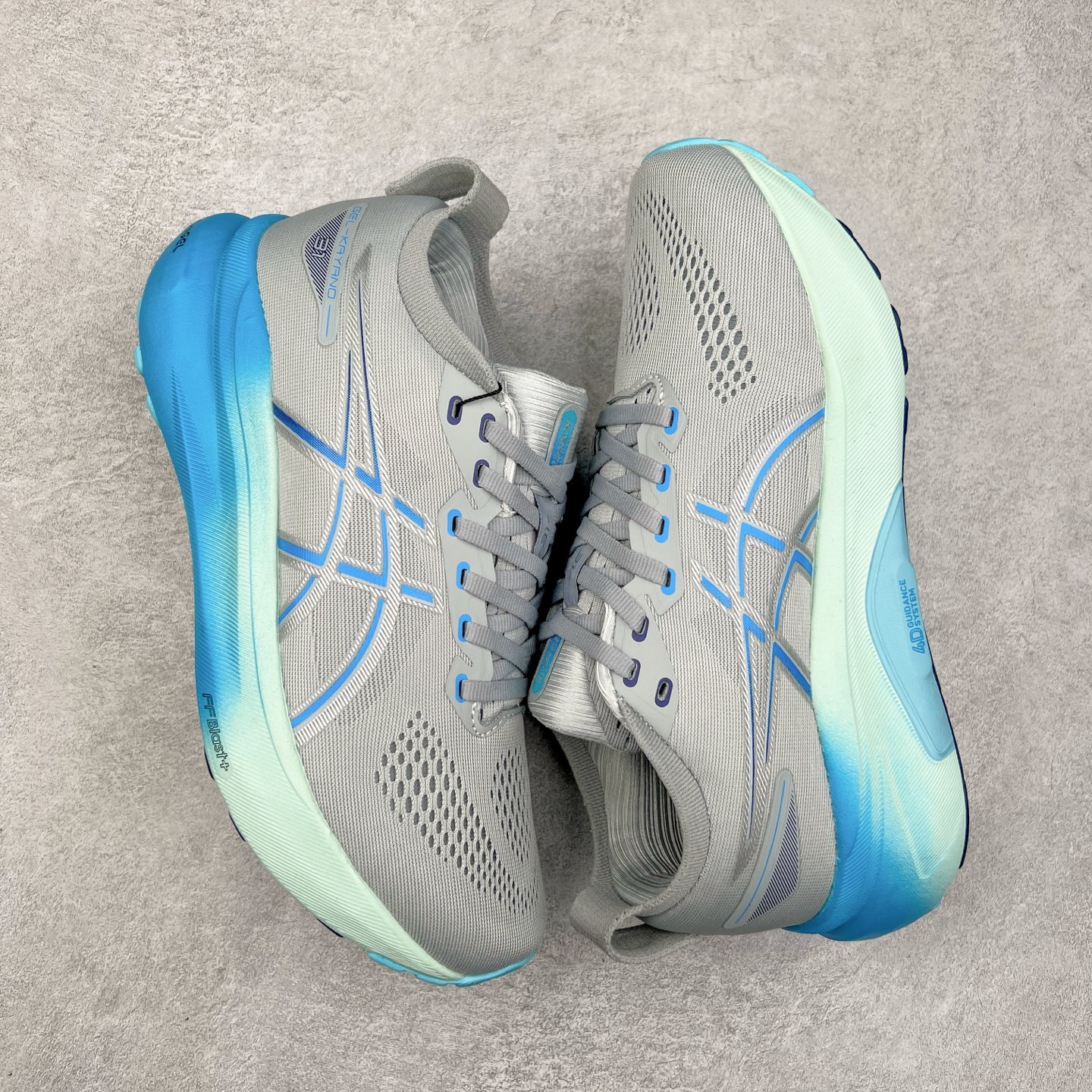 图片[3]-Asics Gel-Kayano 31 亚瑟士卡亚诺31代低帮专业有氧超轻量休闲运动全能慢跑鞋全球知名运动品牌ASICS正式推出新款GEL-KAYANO 31跑鞋，旨在通过全新稳定结构以提升产品可适性，满足跑者的足部稳定需求，让每一位跑者从起跑到结束都能够感受到焕然一新的稳定性与舒适性，从而帮助更多人找到身心平衡，获得自在舒适的健康生活方式。秉持着ASICS亚瑟士的设计哲学，全新一代GEL-KAYANO 31应运而生。为进一步升级产品的稳定性，GEL-KAYANO 31采用了全新4D引导系统，通过内侧稳定装置提升可适性，满足足部稳定需求，帮助足弓迅速返回到平衡位置。作为基于生物力学研究打造的全新稳定结构，4D引导系统不仅提升了跑鞋对双脚的支撑性，它还将人体不同的运动状态纳入设计考量，帮助跑者在多种跑动强度下获得充足的稳定性和理想的舒适度。尺码：36 37 37.5 38 39.5 40 40.5 41.5 42 42.5 43.5 44 44.5 45-选品中心