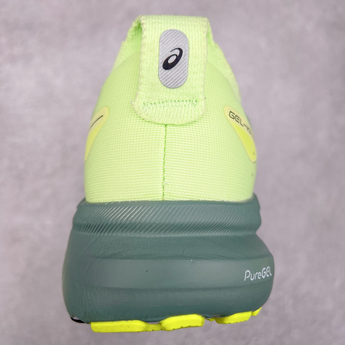 图片[8]-Asics Gel-Kayano 31 亚瑟士卡亚诺31代低帮专业有氧超轻量休闲运动全能慢跑鞋全球知名运动品牌ASICS正式推出新款GEL-KAYANO 31跑鞋，旨在通过全新稳定结构以提升产品可适性，满足跑者的足部稳定需求，让每一位跑者从起跑到结束都能够感受到焕然一新的稳定性与舒适性，从而帮助更多人找到身心平衡，获得自在舒适的健康生活方式。秉持着ASICS亚瑟士的设计哲学，全新一代GEL-KAYANO 31应运而生。为进一步升级产品的稳定性，GEL-KAYANO 31采用了全新4D引导系统，通过内侧稳定装置提升可适性，满足足部稳定需求，帮助足弓迅速返回到平衡位置。作为基于生物力学研究打造的全新稳定结构，4D引导系统不仅提升了跑鞋对双脚的支撑性，它还将人体不同的运动状态纳入设计考量，帮助跑者在多种跑动强度下获得充足的稳定性和理想的舒适度。尺码：36 37 37.5 38 39.5 40 40.5 41.5 42 42.5 43.5 44 44.5 45-选品中心