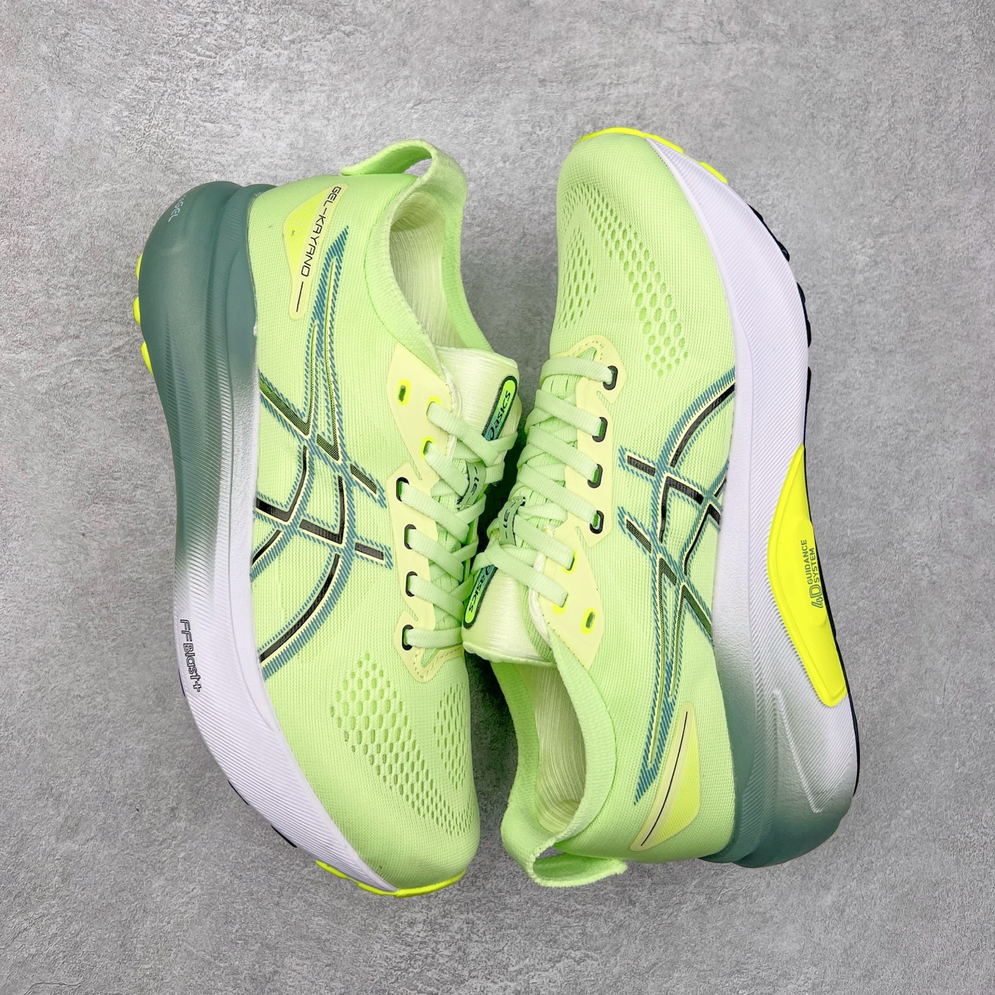 图片[3]-Asics Gel-Kayano 31 亚瑟士卡亚诺31代低帮专业有氧超轻量休闲运动全能慢跑鞋全球知名运动品牌ASICS正式推出新款GEL-KAYANO 31跑鞋，旨在通过全新稳定结构以提升产品可适性，满足跑者的足部稳定需求，让每一位跑者从起跑到结束都能够感受到焕然一新的稳定性与舒适性，从而帮助更多人找到身心平衡，获得自在舒适的健康生活方式。秉持着ASICS亚瑟士的设计哲学，全新一代GEL-KAYANO 31应运而生。为进一步升级产品的稳定性，GEL-KAYANO 31采用了全新4D引导系统，通过内侧稳定装置提升可适性，满足足部稳定需求，帮助足弓迅速返回到平衡位置。作为基于生物力学研究打造的全新稳定结构，4D引导系统不仅提升了跑鞋对双脚的支撑性，它还将人体不同的运动状态纳入设计考量，帮助跑者在多种跑动强度下获得充足的稳定性和理想的舒适度。尺码：36 37 37.5 38 39.5 40 40.5 41.5 42 42.5 43.5 44 44.5 45-选品中心