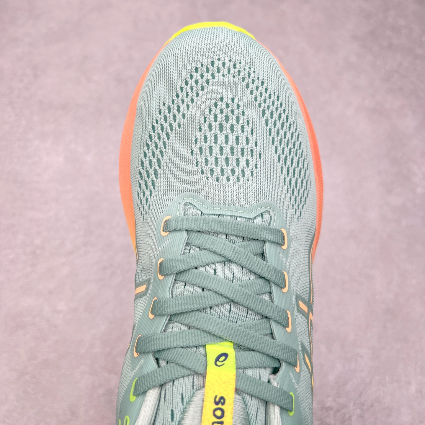 图片[4]-Asics Gel-Kayano 31 亚瑟士卡亚诺31代低帮专业有氧超轻量休闲运动全能慢跑鞋全球知名运动品牌ASICS正式推出新款GEL-KAYANO 31跑鞋，旨在通过全新稳定结构以提升产品可适性，满足跑者的足部稳定需求，让每一位跑者从起跑到结束都能够感受到焕然一新的稳定性与舒适性，从而帮助更多人找到身心平衡，获得自在舒适的健康生活方式。秉持着ASICS亚瑟士的设计哲学，全新一代GEL-KAYANO 31应运而生。为进一步升级产品的稳定性，GEL-KAYANO 31采用了全新4D引导系统，通过内侧稳定装置提升可适性，满足足部稳定需求，帮助足弓迅速返回到平衡位置。作为基于生物力学研究打造的全新稳定结构，4D引导系统不仅提升了跑鞋对双脚的支撑性，它还将人体不同的运动状态纳入设计考量，帮助跑者在多种跑动强度下获得充足的稳定性和理想的舒适度。尺码：36 37 37.5 38 39.5 40 40.5 41.5 42 42.5 43.5 44 44.5 45-选品中心