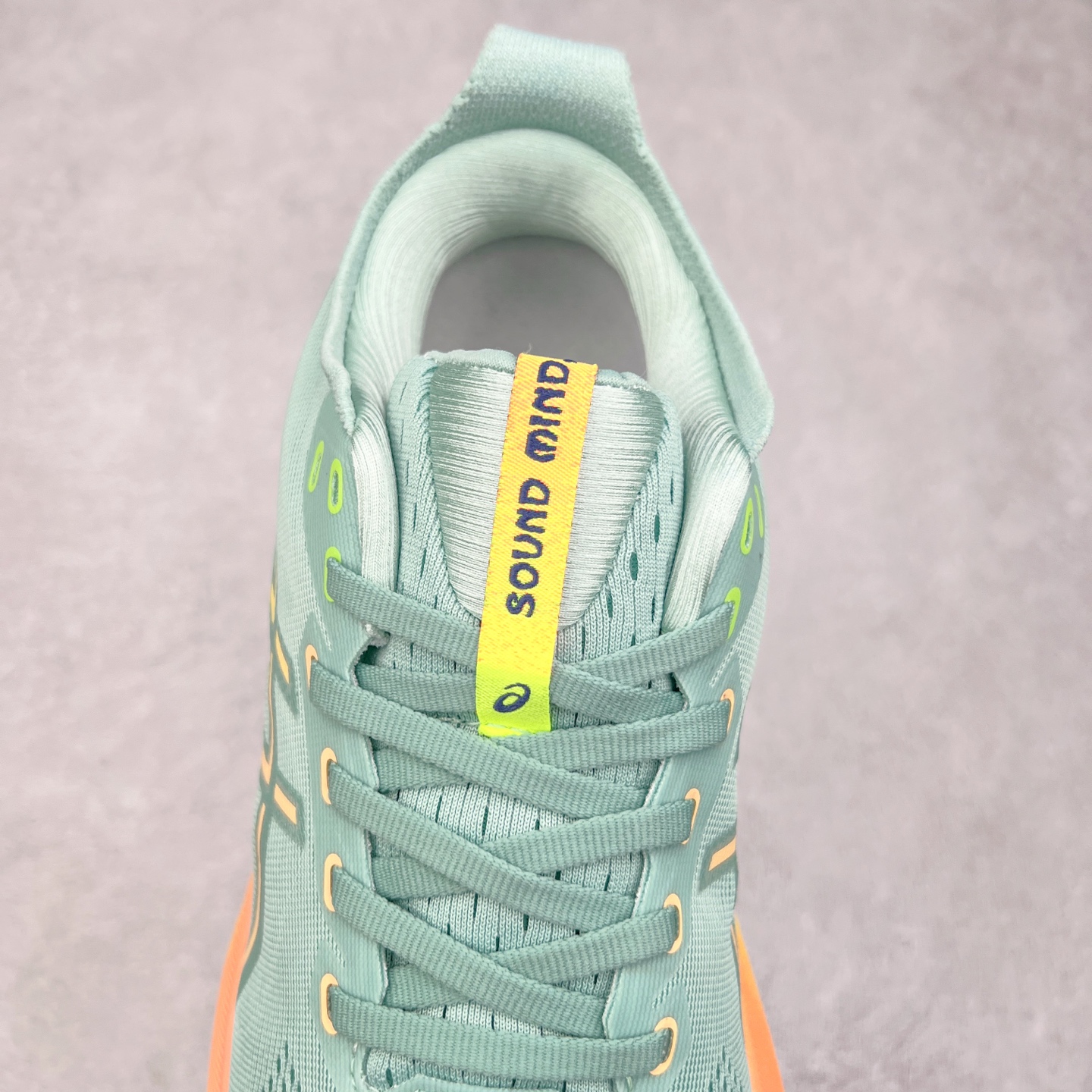 图片[5]-Asics Gel-Kayano 31 亚瑟士卡亚诺31代低帮专业有氧超轻量休闲运动全能慢跑鞋全球知名运动品牌ASICS正式推出新款GEL-KAYANO 31跑鞋，旨在通过全新稳定结构以提升产品可适性，满足跑者的足部稳定需求，让每一位跑者从起跑到结束都能够感受到焕然一新的稳定性与舒适性，从而帮助更多人找到身心平衡，获得自在舒适的健康生活方式。秉持着ASICS亚瑟士的设计哲学，全新一代GEL-KAYANO 31应运而生。为进一步升级产品的稳定性，GEL-KAYANO 31采用了全新4D引导系统，通过内侧稳定装置提升可适性，满足足部稳定需求，帮助足弓迅速返回到平衡位置。作为基于生物力学研究打造的全新稳定结构，4D引导系统不仅提升了跑鞋对双脚的支撑性，它还将人体不同的运动状态纳入设计考量，帮助跑者在多种跑动强度下获得充足的稳定性和理想的舒适度。尺码：36 37 37.5 38 39.5 40 40.5 41.5 42 42.5 43.5 44 44.5 45-选品中心