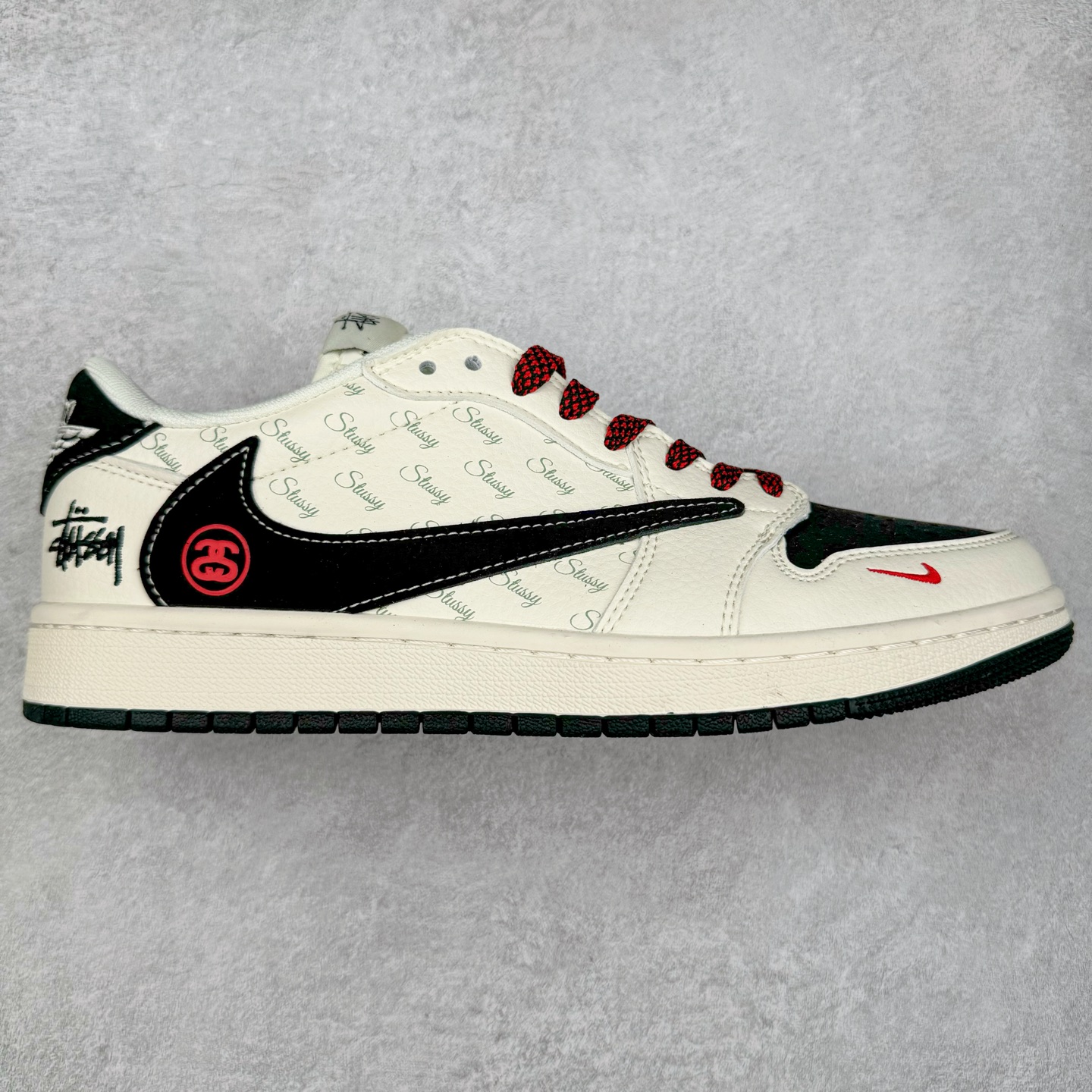 TS x Air Jordan AJ1 Low 倒钩低帮联名定制配色 XS6089-511 原厂内置气垫魔块 A模大底 头层小牛皮 鞋舌AJ原厂专用牛津布+AJ专用反口珍珠布+原厂无杂质高弹内里海棉+特殊封边弹力鞋带 实拍调校N版已经零色差零失真 百分百还原实物色彩所见即所得 不存在货不对板色差等低级问题 选购参考实物拍摄 不混卖不参货 只用心做好货严格选品 承诺混一赔十 尺码：36 36.5 37.5 38 38.5 39 40 40.5 41 42 42.5 43 44 44.5 45-选品中心