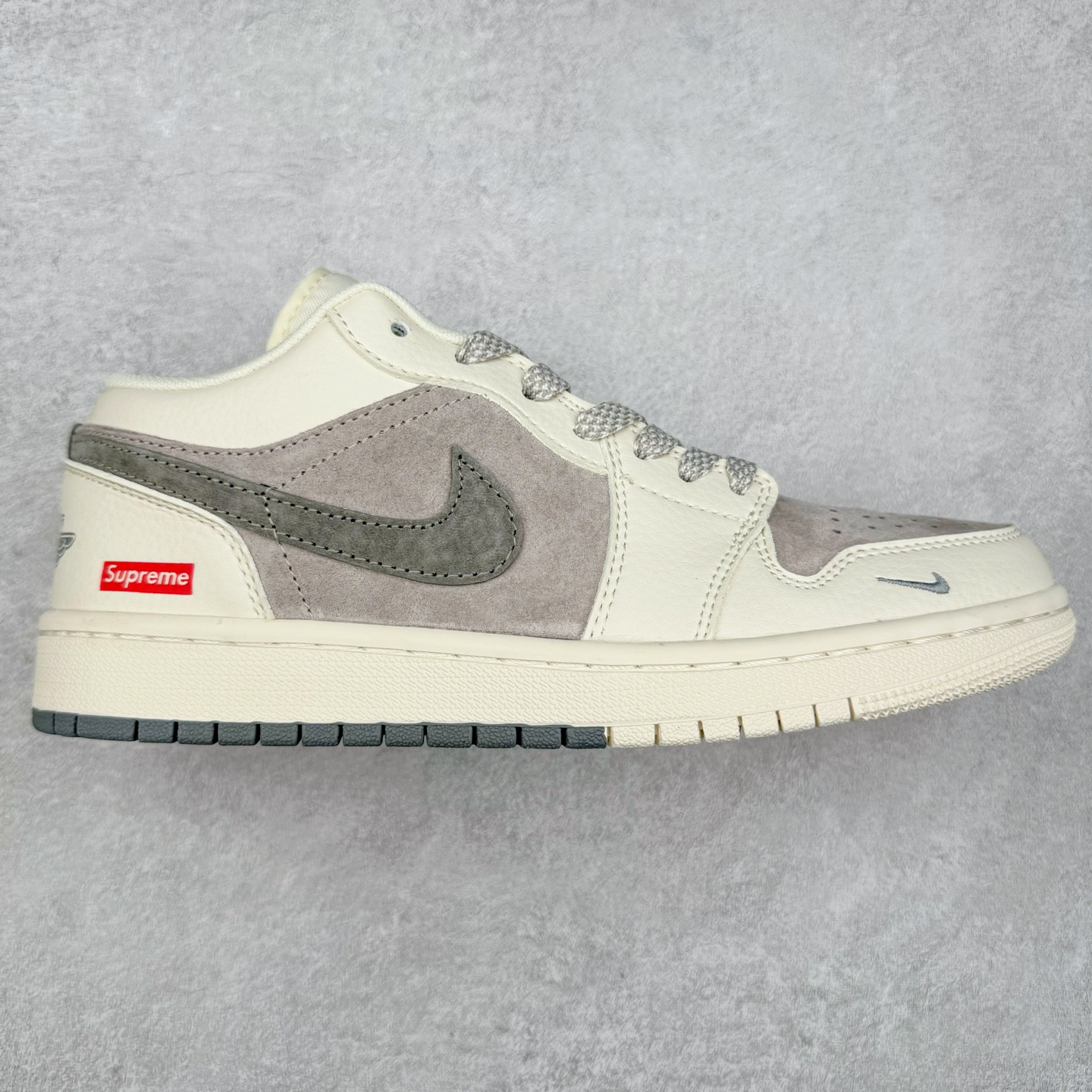 Air Jordan AJ1 Low 低帮定制 SJ9950-030 原厂内置气垫魔块 A模大底 头层小牛皮 鞋舌AJ原厂专用牛津布+AJ专用反口珍珠布+原厂无杂质高弹内里海棉+特殊封边弹力鞋带 尺码：36 36.5 37.5 38 38.5 39 40 40.5 41 42 42.5 43 44 44.5 45-选品中心