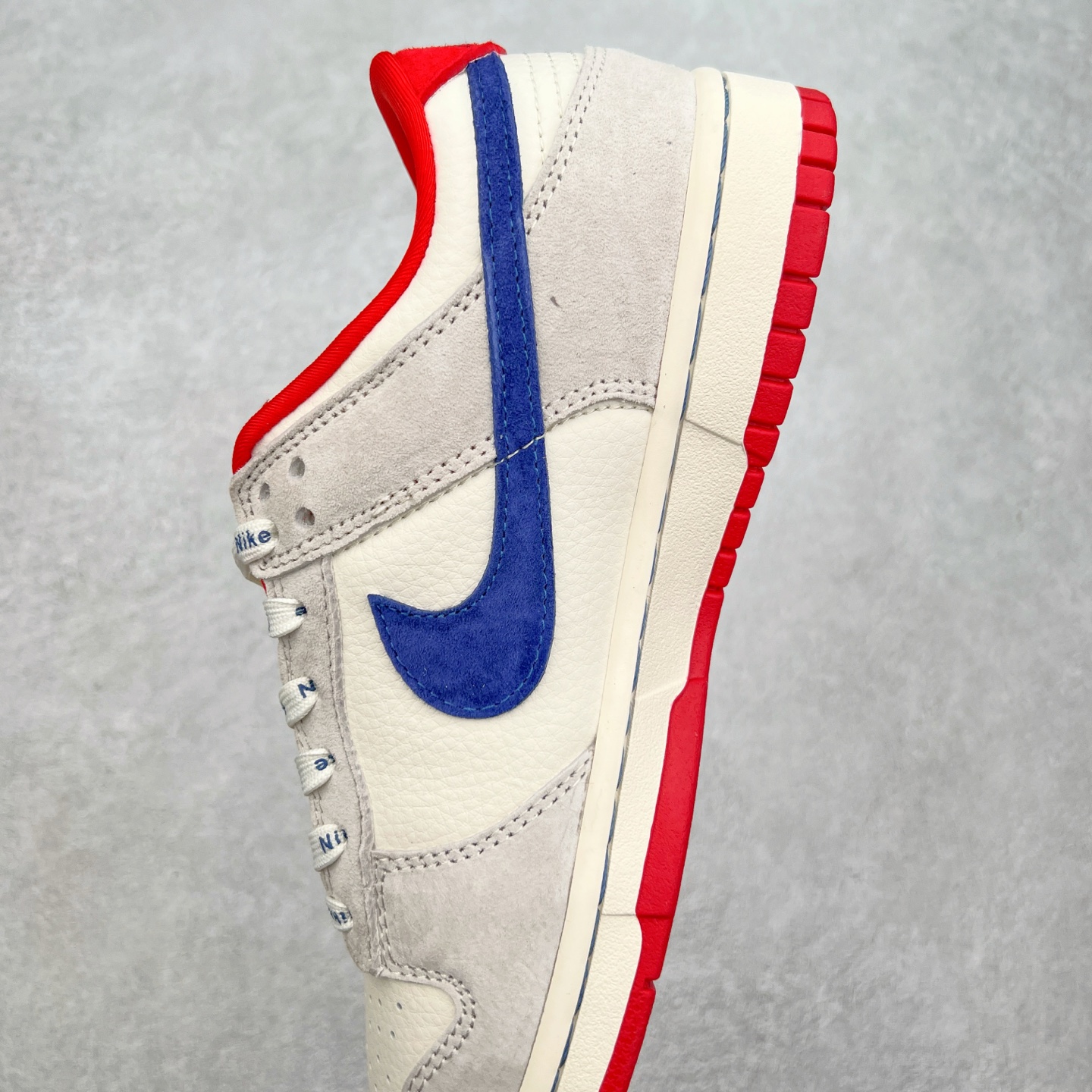 图片[7]-NK Dunk Low 定制配色 CF3688-033 大厂出品 极力推荐 原装头层材料 独家版型蒸餾加工帶來的是更好的视觉和脚感体验大厂纯原品质出货 清洁度 电绣工艺 皮料切割干净无任何毛边 细节完美 实拍调校N版已经零色差零失真 百分百还原实物色彩所见即所得 不存在货不对板色差等低级问题 选购参考实物拍摄 不混卖不参货 只用心做好货严格选品 承诺混一赔十 尺码：36 36.5 37.5 38 38.5 39 40 40.5 41 42 42.5 43 44 44.5 45-选品中心